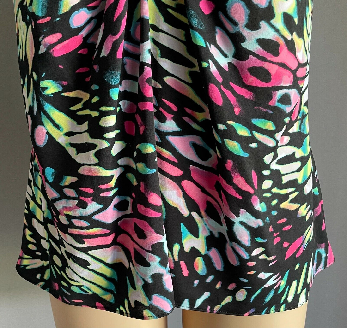 WORTHINGTON WOMAN Top Colourful Sleeveless Blouse Bust 126cm Plus Size 1X NEW