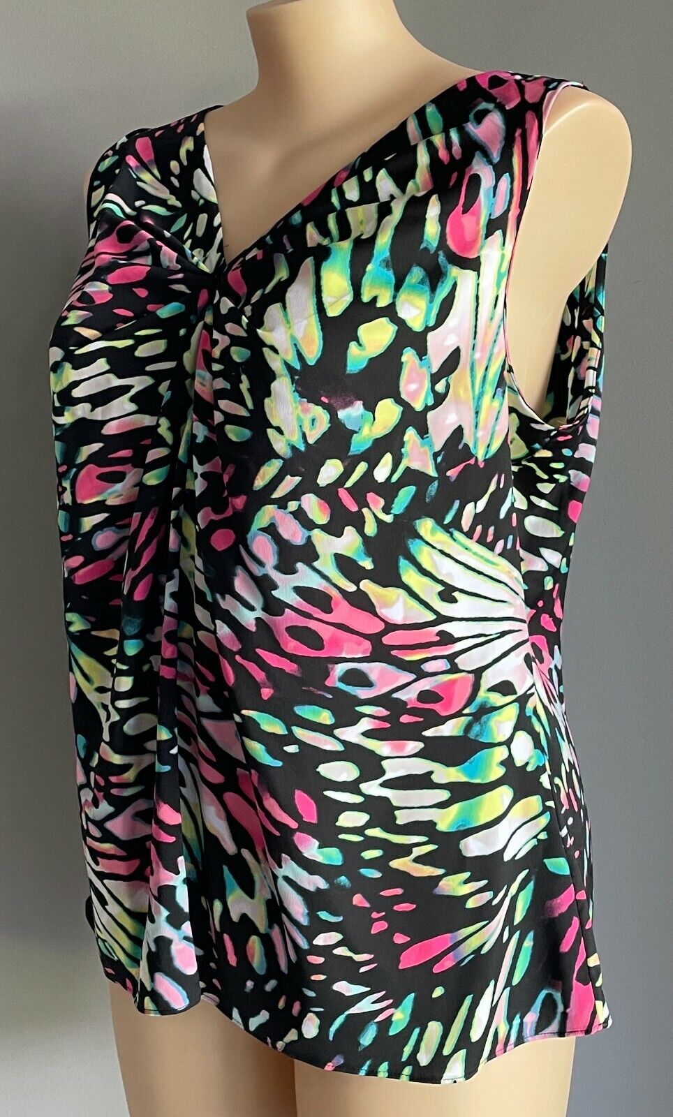 WORTHINGTON WOMAN Top Colourful Sleeveless Blouse Bust 126cm Plus Size 1X NEW