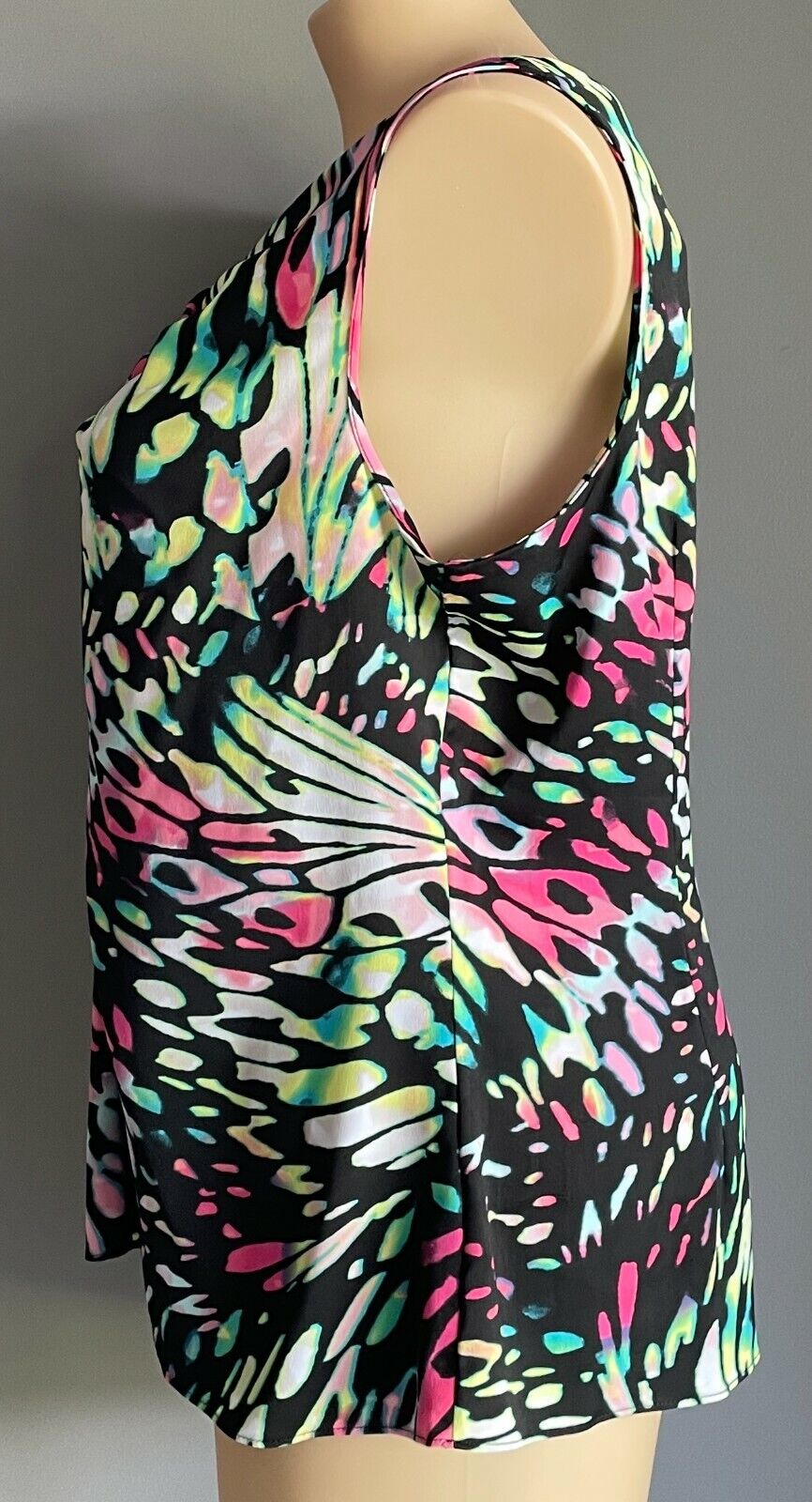 WORTHINGTON WOMAN Top Colourful Sleeveless Blouse Bust 126cm Plus Size 1X NEW