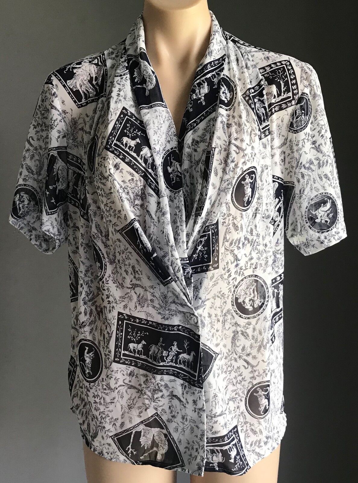 GIORGIO Button Blouse Drape Neck Short Sleeve Navy Blue White Print Top 10 NEW