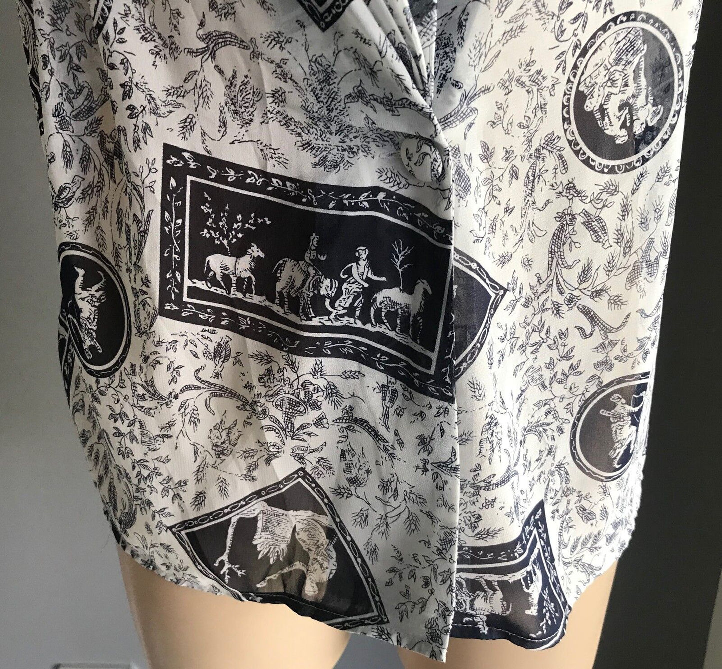 GIORGIO Button Blouse Drape Neck Short Sleeve Navy Blue White Print Top 10 NEW