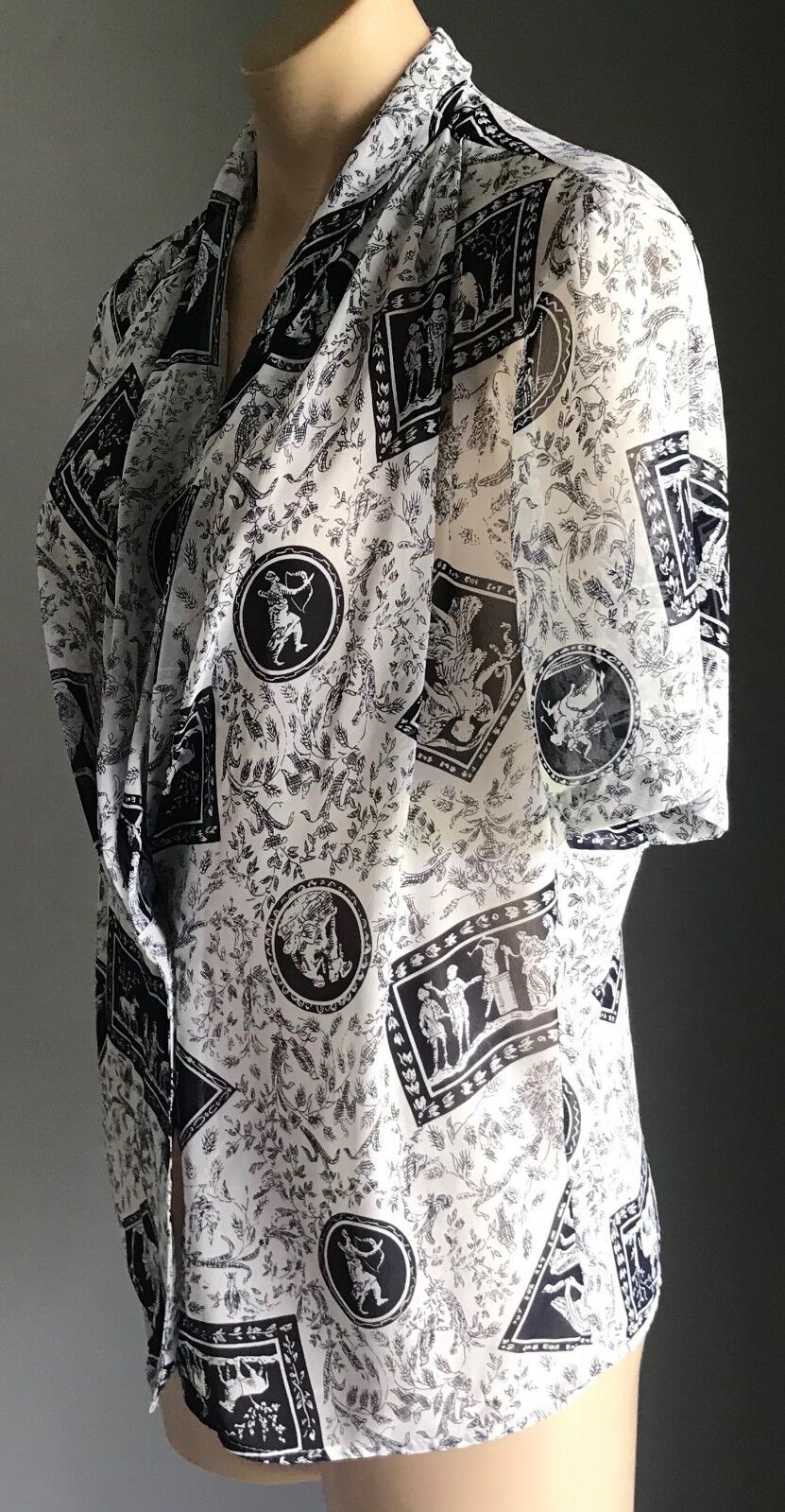GIORGIO Button Blouse Drape Neck Short Sleeve Navy Blue White Print Top 10 NEW