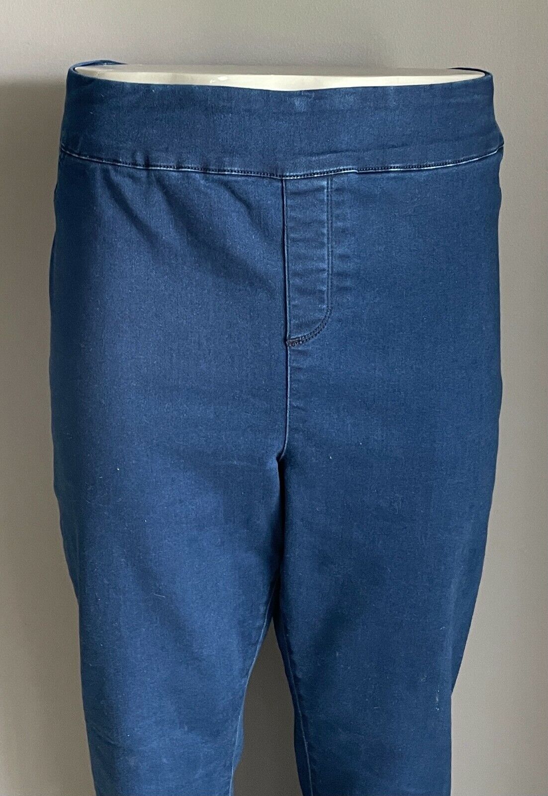 REGATTA WOMAN Denim Jeans Mid Blue Full Length Stretch Skinny Leg Jeggings Sz 20