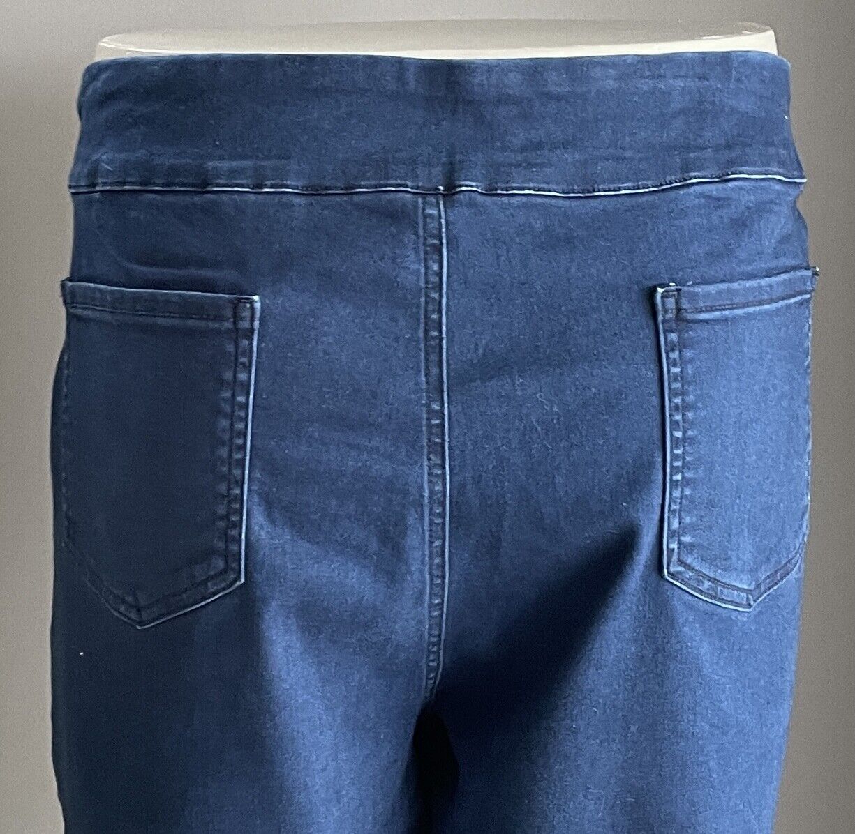 REGATTA WOMAN Denim Jeans Mid Blue Full Length Stretch Skinny Leg Jeggings Sz 20