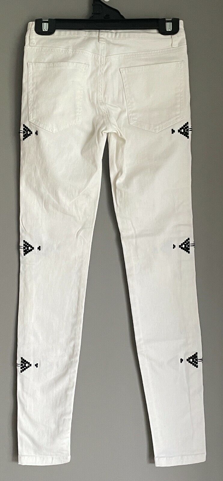 CUBUS Ivy Pant Denim Jeans White Skinny Leg Stretch Black Embroidery W25 AU6 NEW