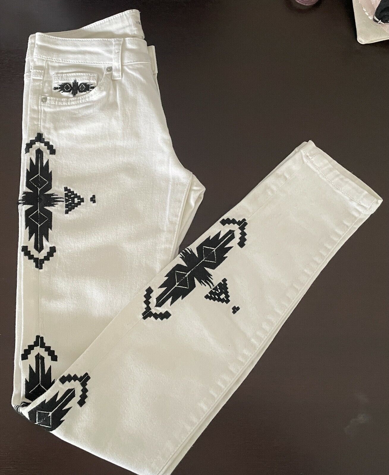 CUBUS Ivy Pant Denim Jeans White Skinny Leg Stretch Black Embroidery W25 AU6 NEW
