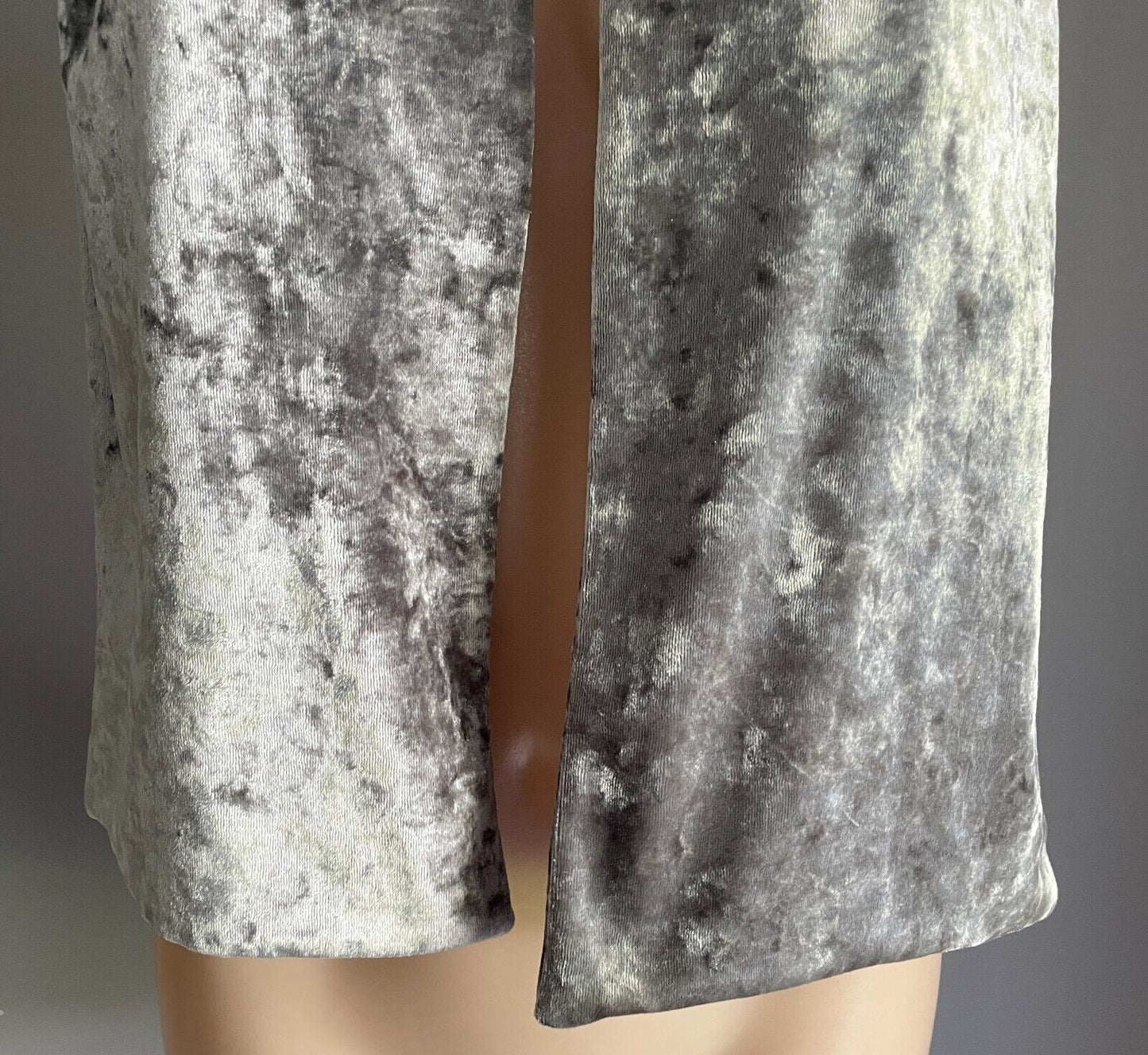 Neck Scarf  Silver Grey Velour Rectangle Luxurious Feel Velvet Double Sided NEW