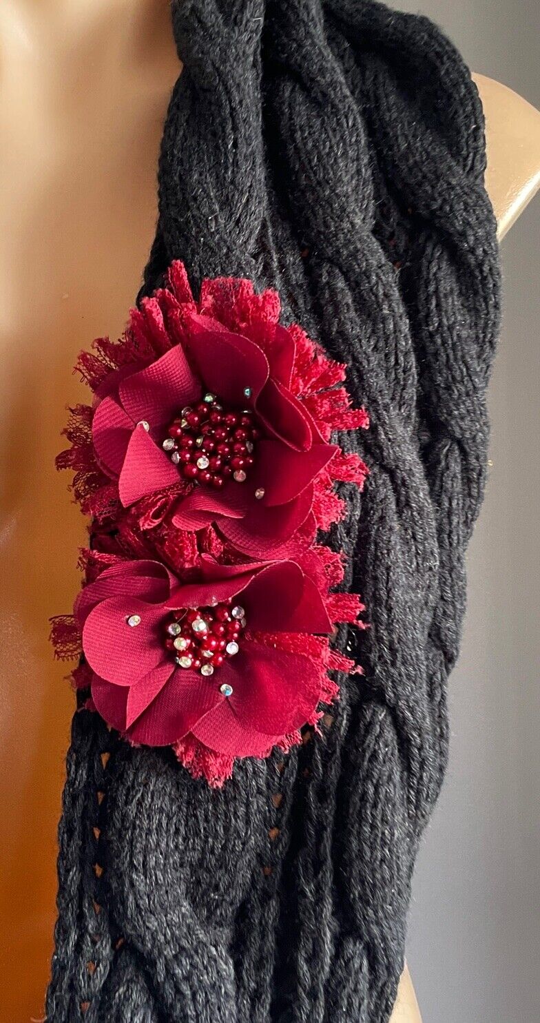 Infinity Scarf Black Chunky Cable Knit w Burgundy Floral Trim Super Warm NECK
