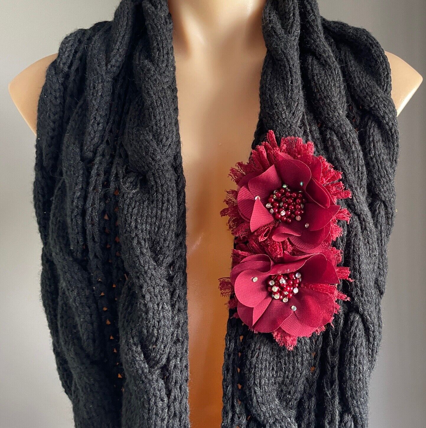Infinity Scarf Black Chunky Cable Knit w Burgundy Floral Trim Super Warm NECK