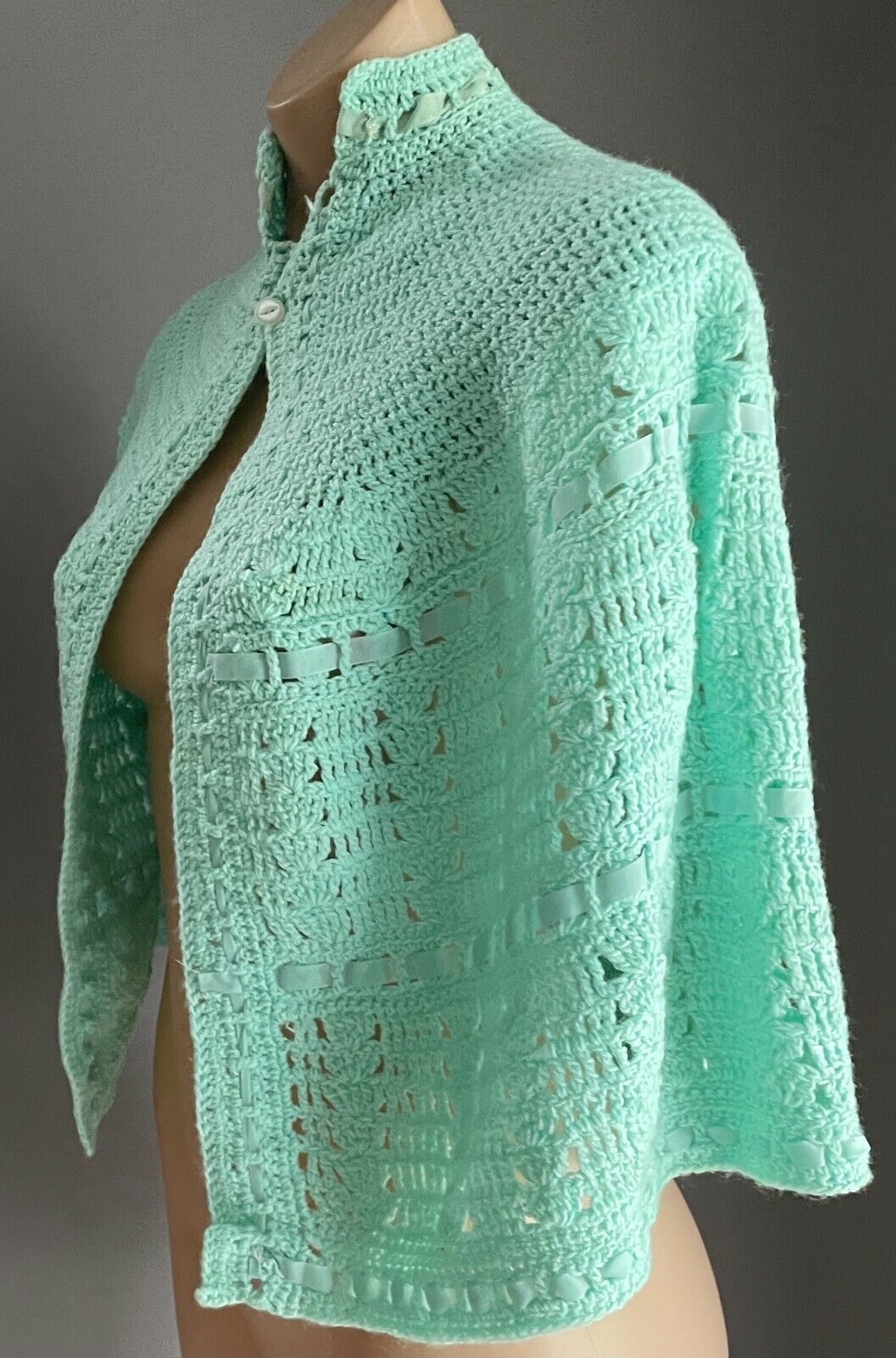 Vintage Crochet Knit Cape Over the Shoulder Handmade Mint Green Size 10 12 Shawl