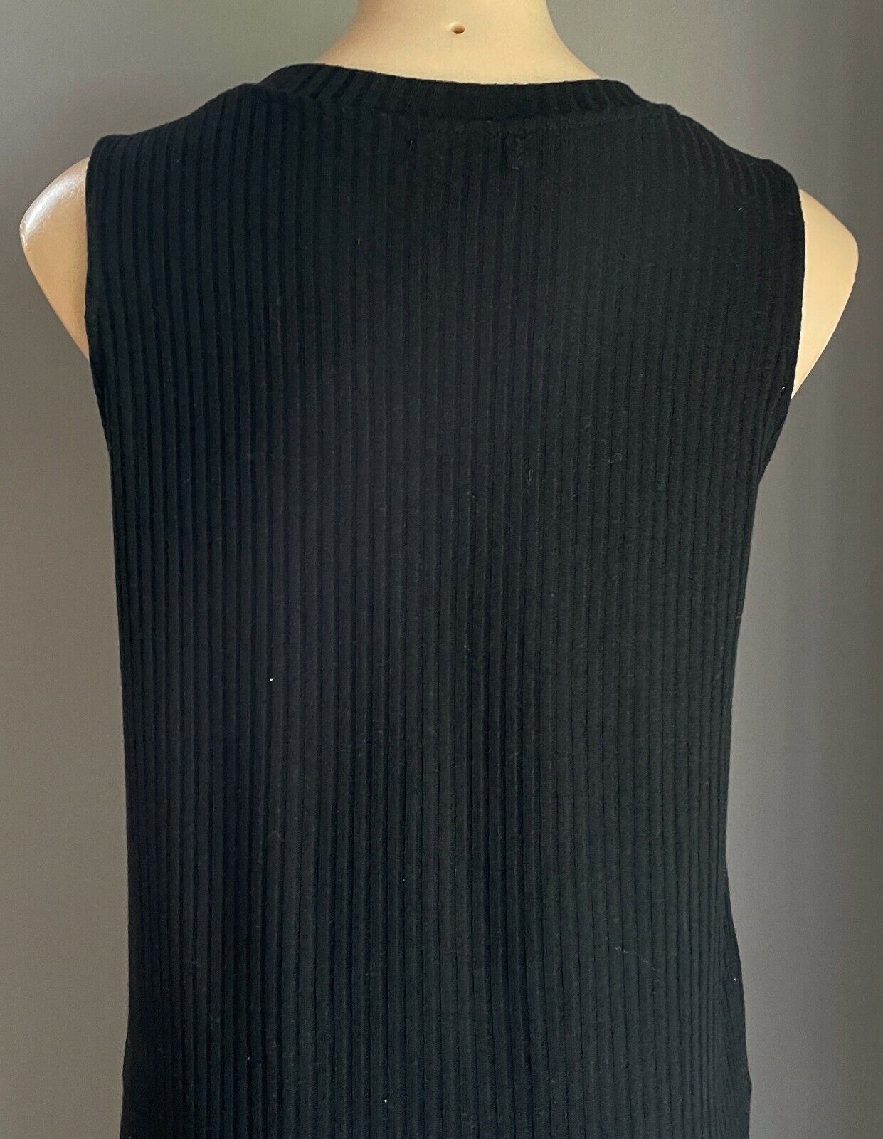 ROSEBULLET Long Knit Top Black Ribbed Sleeveless Knot Front Hi-Low Size 12 NEW