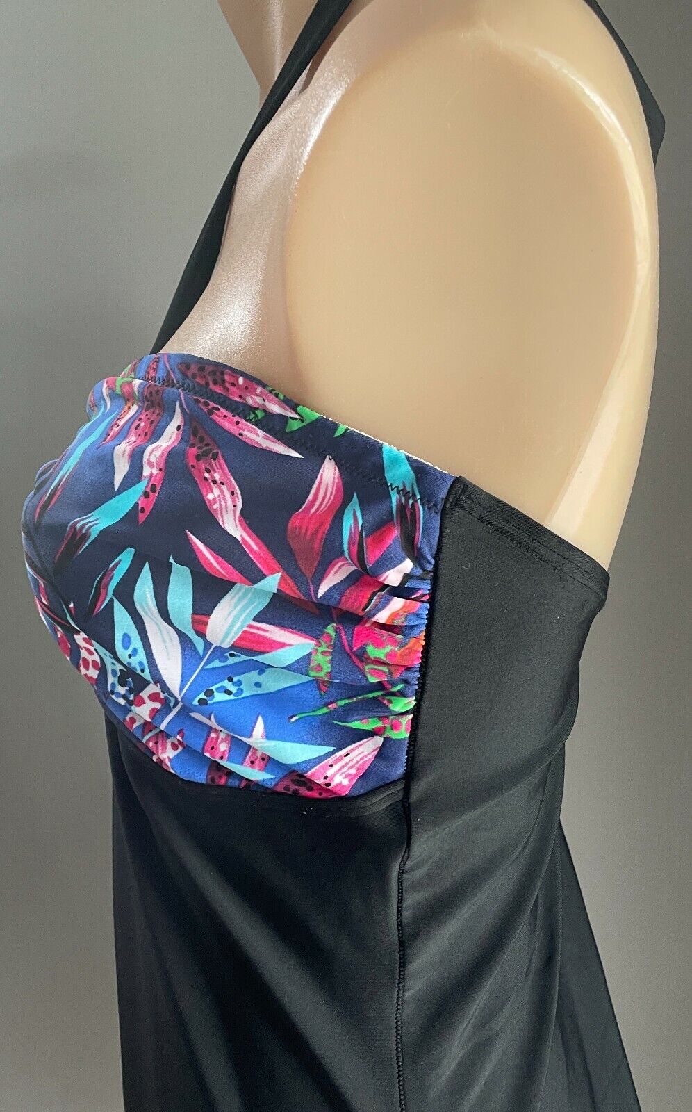 SwimSuit ZAZOU Black & MultiColoured Halter Neck One Piece Swim Bathers Size 16