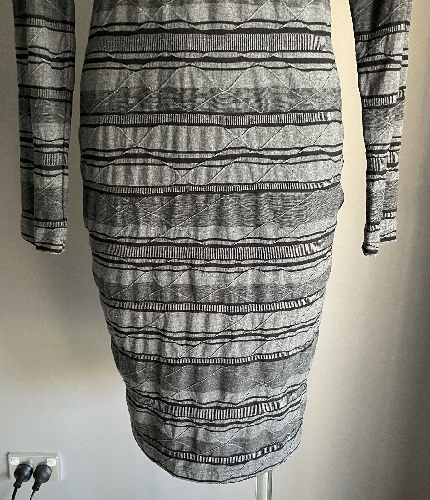 METALICUS Bodycon Grey Black Textured Fabric Long Sleeve Stretch Dress Size S M