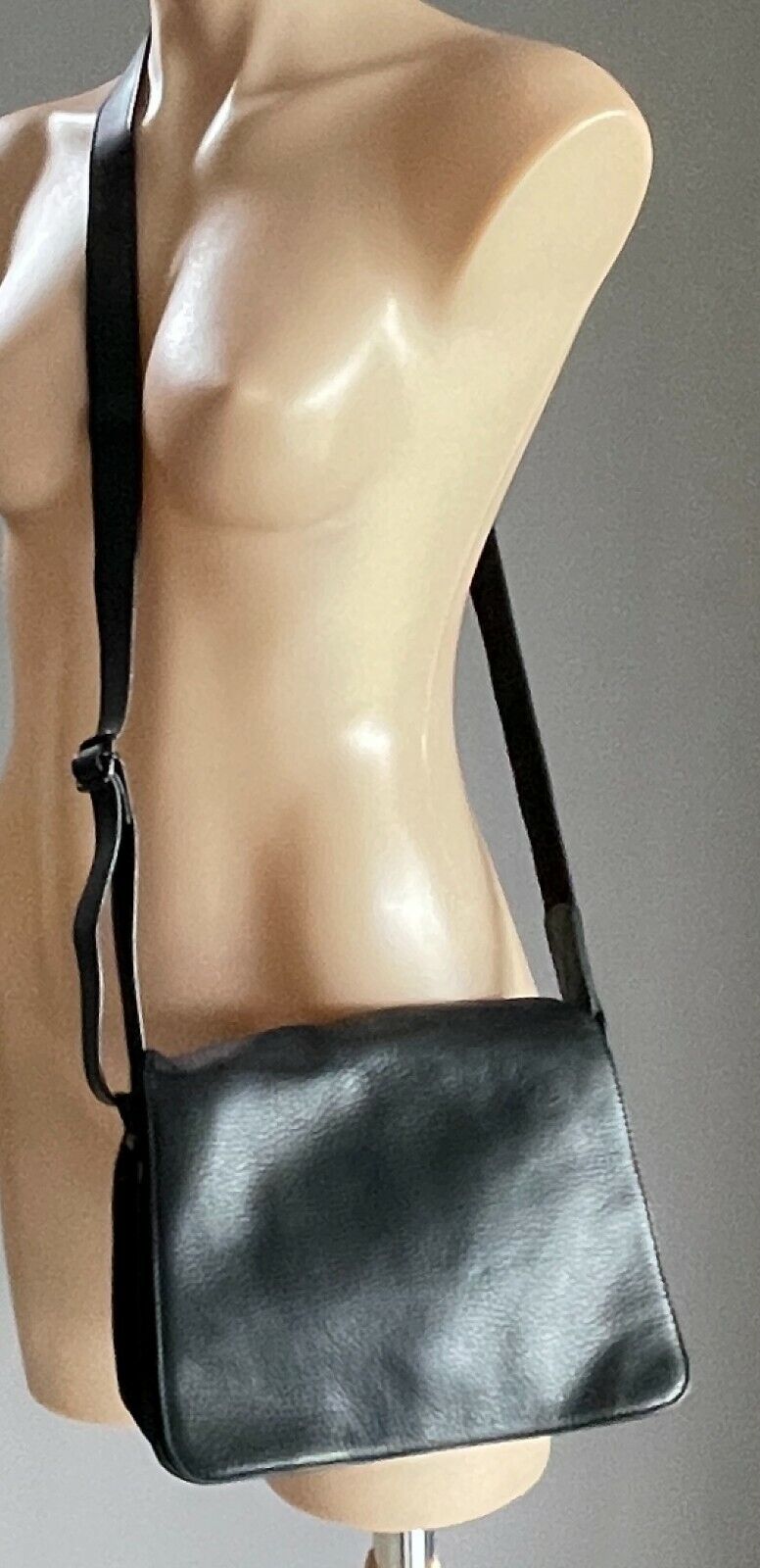 RVCA SHOULDER BAG Black Leather & Cotton Crossbody w Adjustable Strap