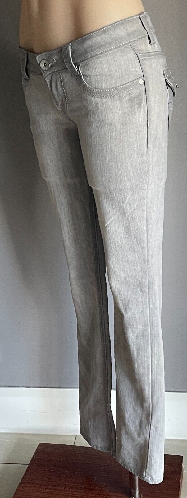 Denim Jeans  L.E.I  "Ashley Louise" Grey Wash Skinny Leg Long Size 8 10 LEI