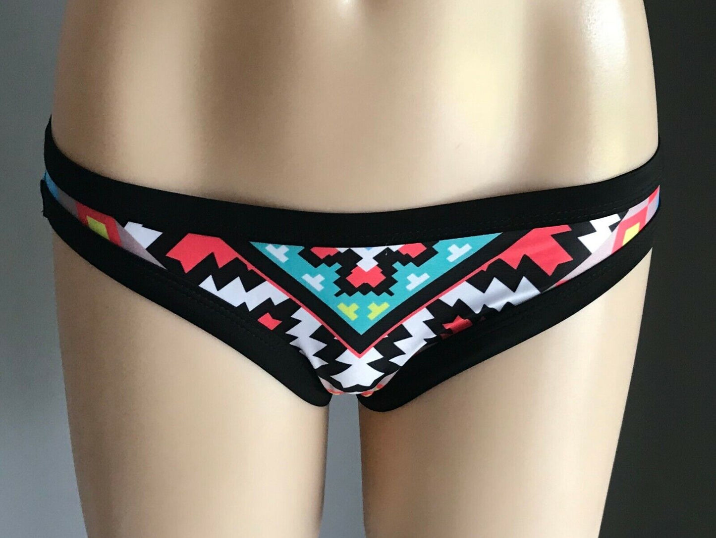 POO CHAI Bikini Set Triangle Set MultiColoured Neon Tribal Print Sz L 10 12 NEW