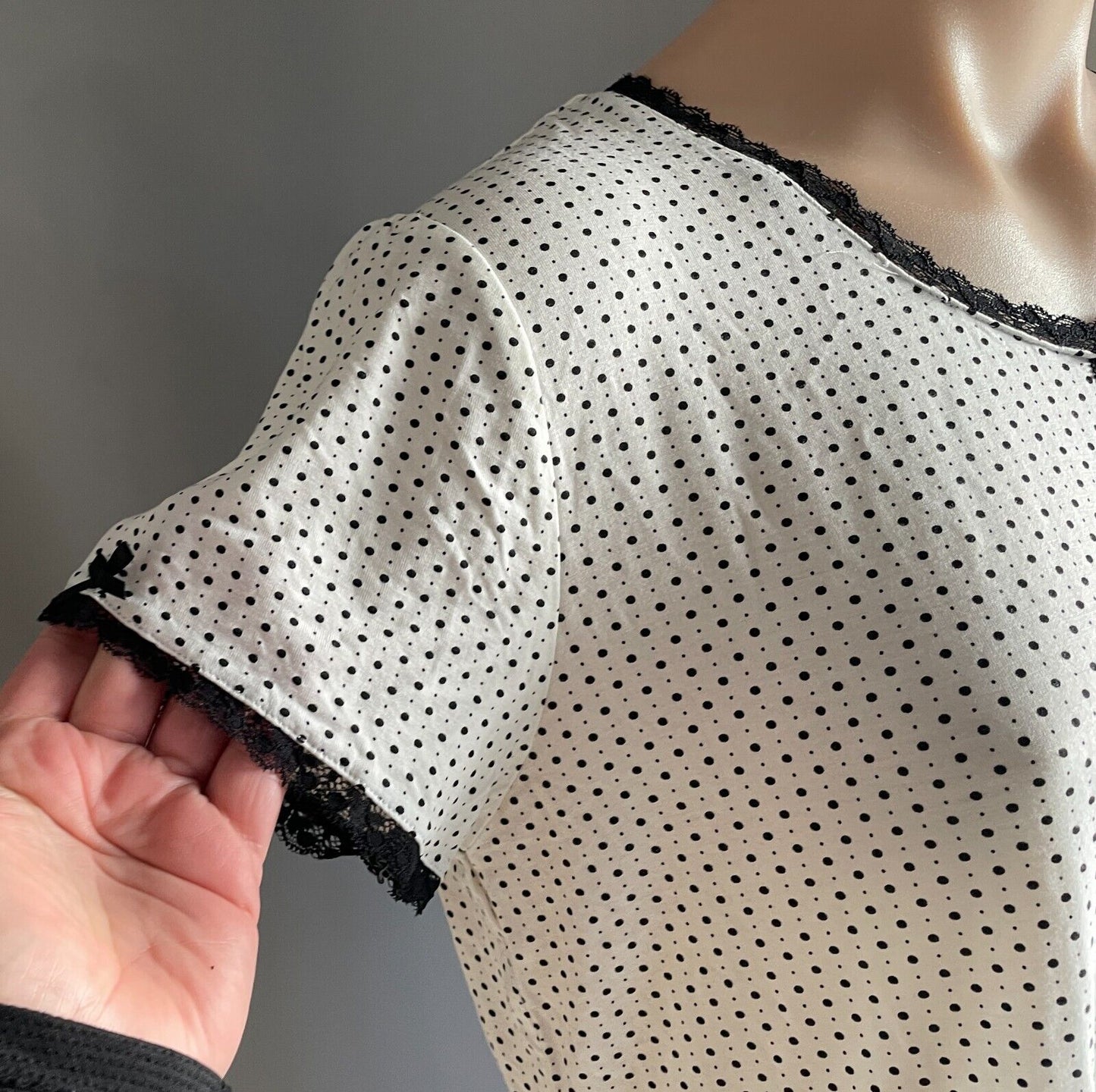 YUU Sleep Shirt Off White Black Polka Dot Short Sleeve Lace PJ Sz L 10 12 NEW