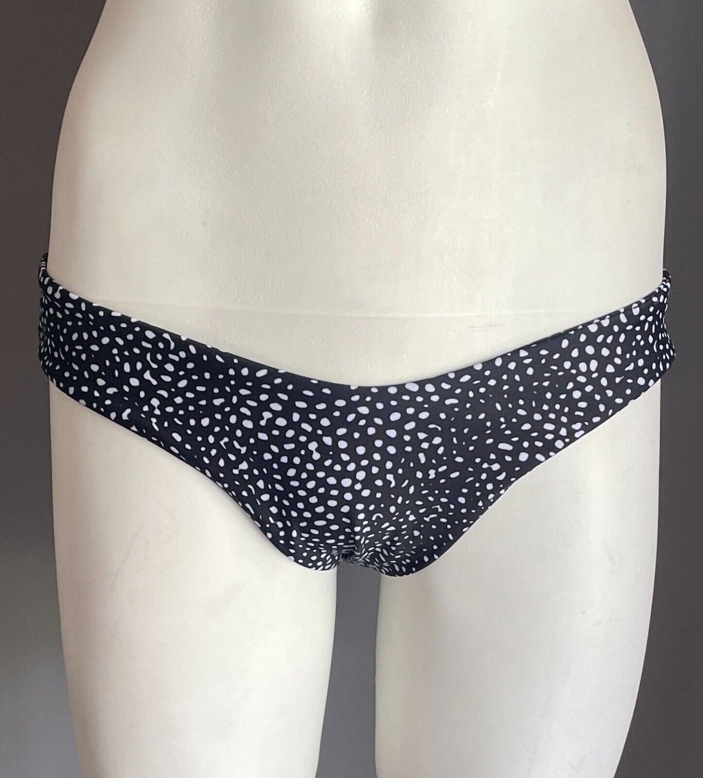 ZAFUL Bikini Top Black & White Polka Dot Bandeau High Cut Cheeky Bum Sz S 8 NEW
