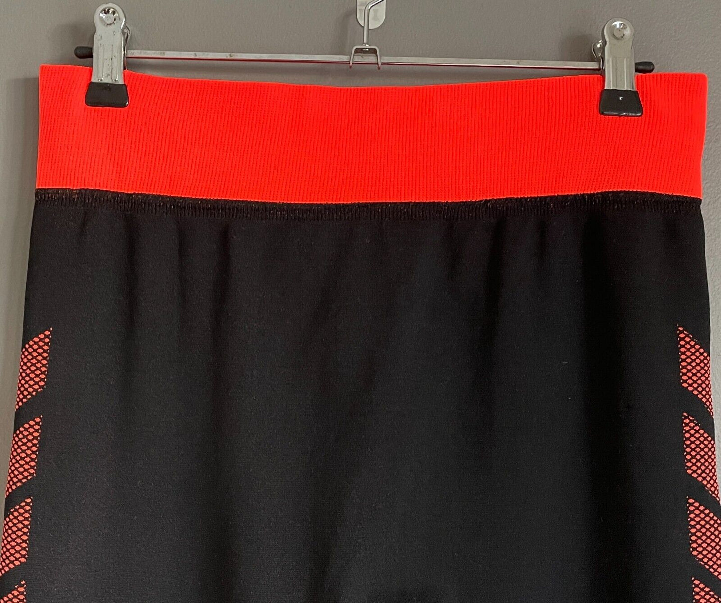 Leggings SPORTS Black & Neon Orange Trim Seamless Stretch Long Sz 12 NEW Active