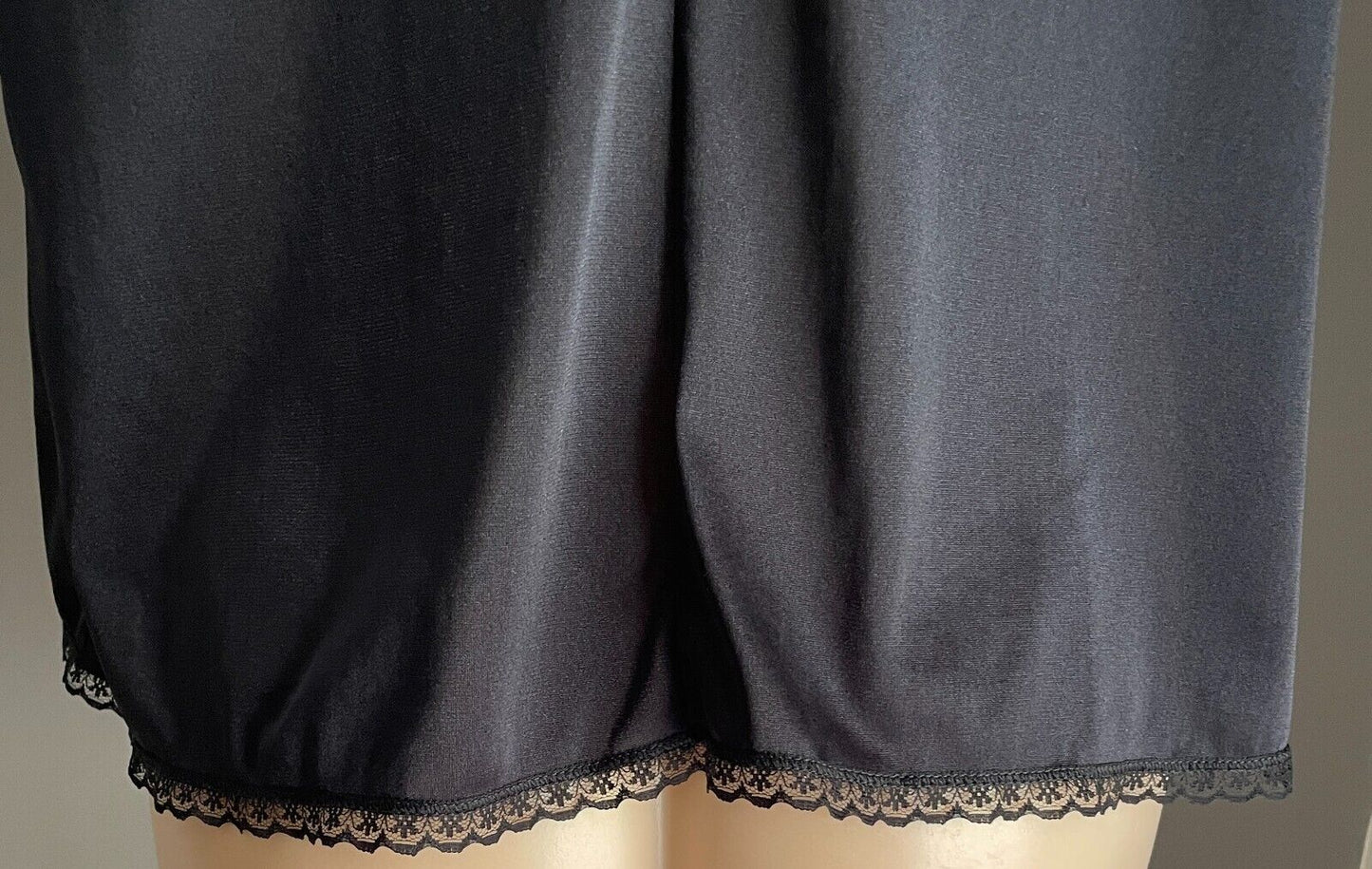 BRANDELLA Black Camisole Lace Trim Nylon Fabric Ladies Size 18 Cami