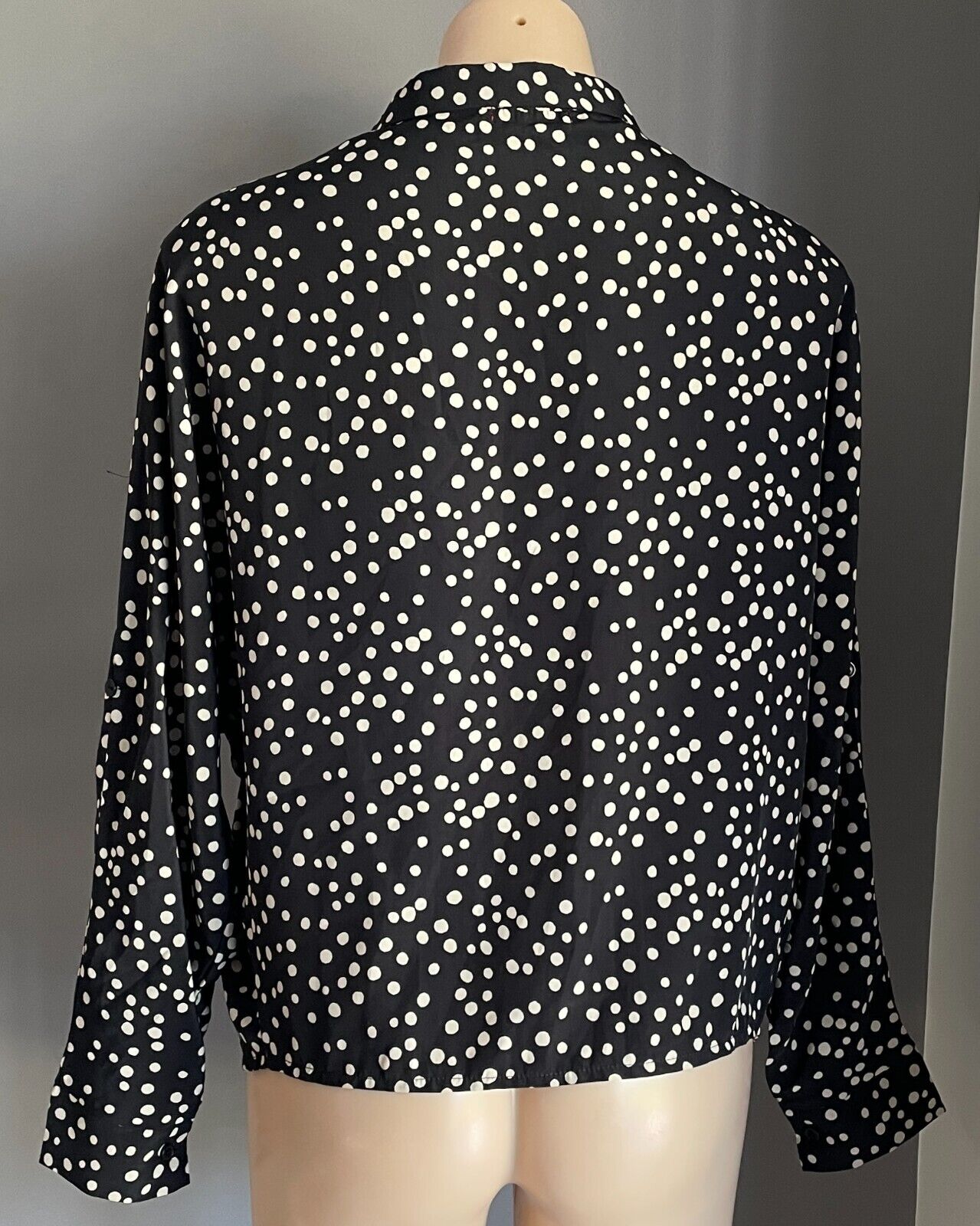 SES Shirt Dolman Sleeve Black & Off White Polka Dot Button Front Roll Tab Sz 10