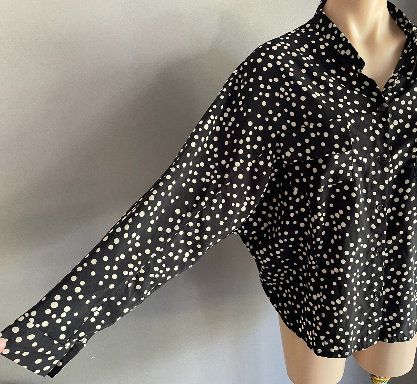 SES Shirt Dolman Sleeve Black & Off White Polka Dot Button Front Roll Tab Sz 10