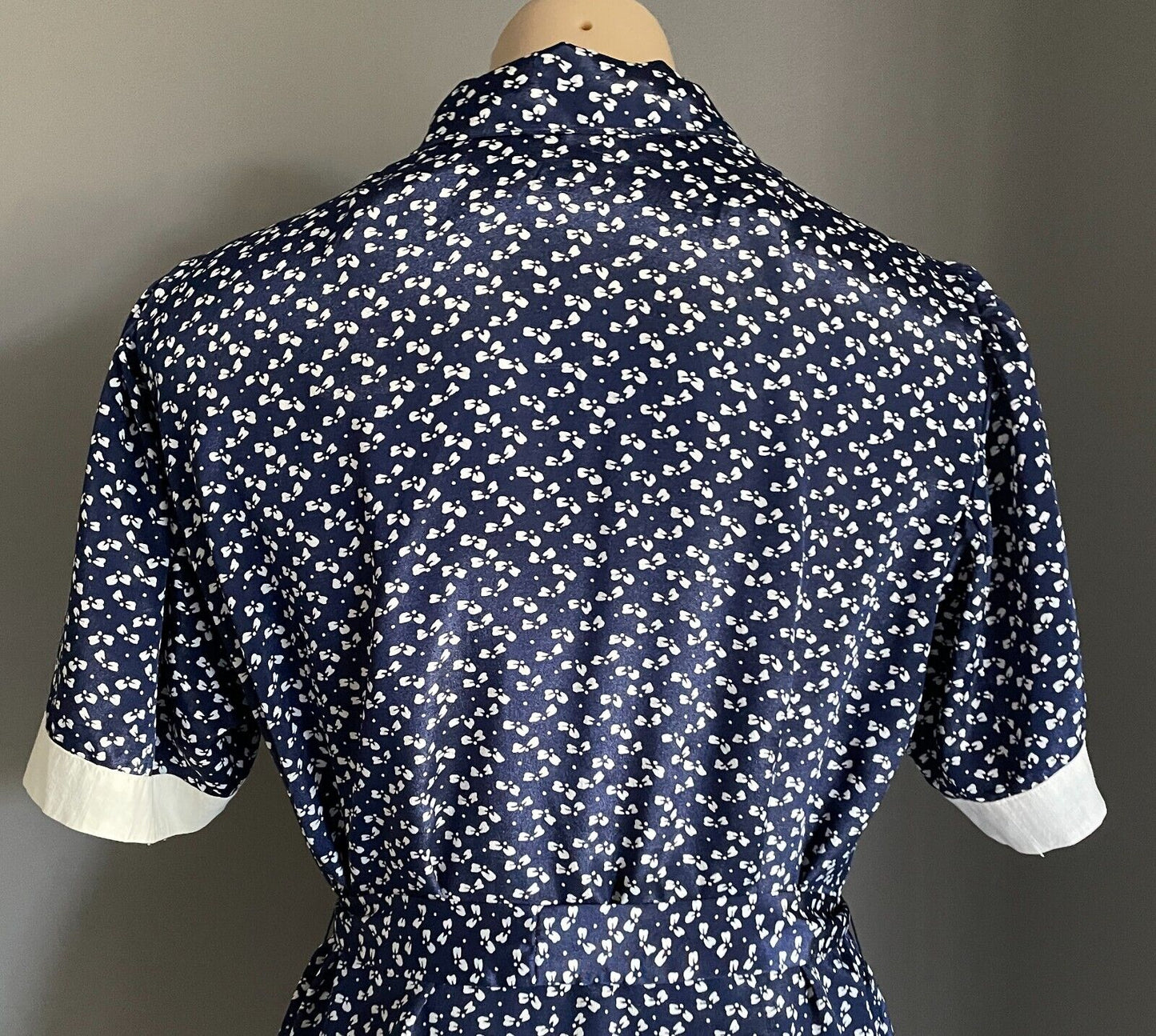 1980s Dress Navy Blue & White Print Short Sleeve Buttons Waist Belt Tie Sz 16