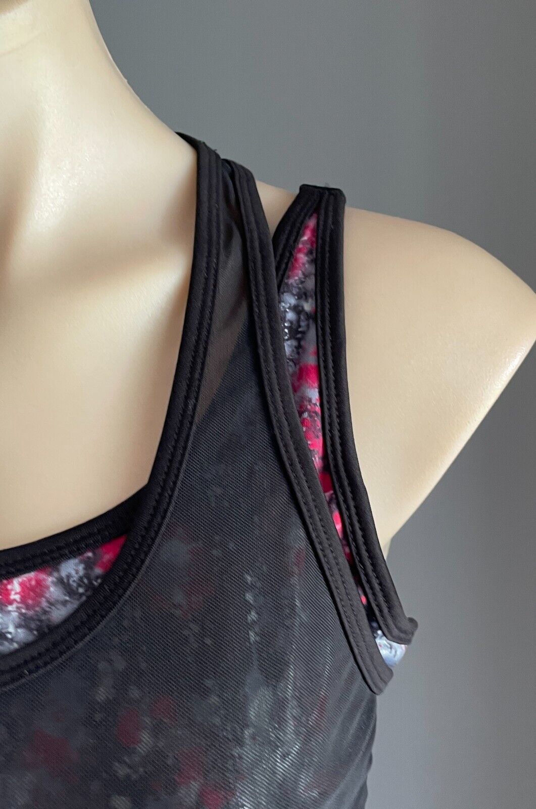 VASANA YOGA Sports Bra Crop Top Racer Back Mesh Net Over Galaxy Print Size L 10