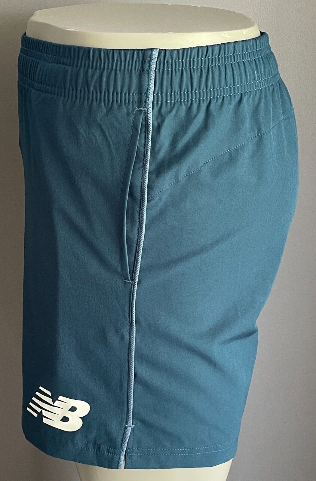 NEW BALANCE Sports Shorts Navy Teal Running Core Elastic Waist Active Size M NEW