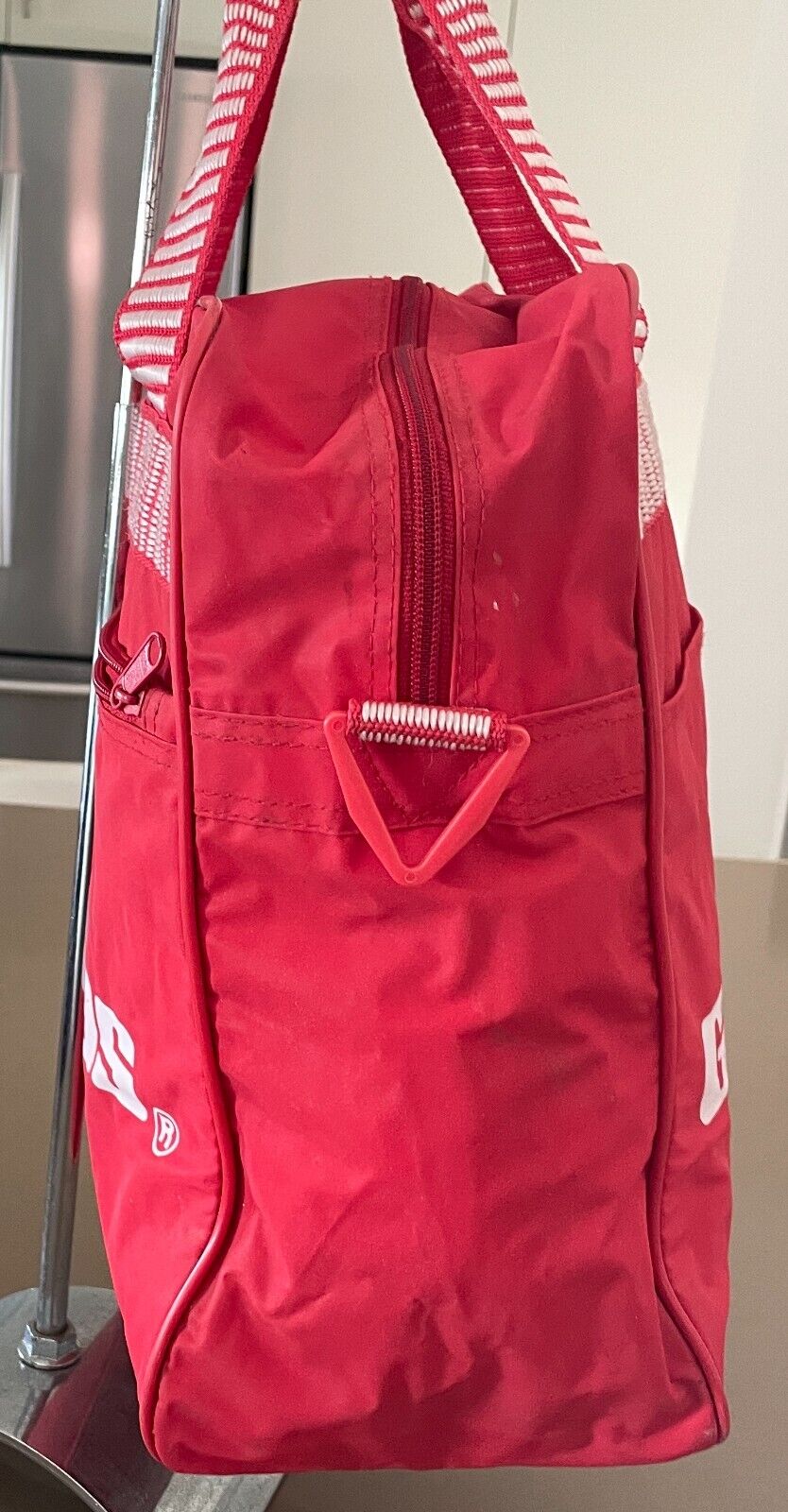 Vintage GLOBUS HOLIDAYS Red & White Trim PVC Carry On/Travel Double Bag Handles