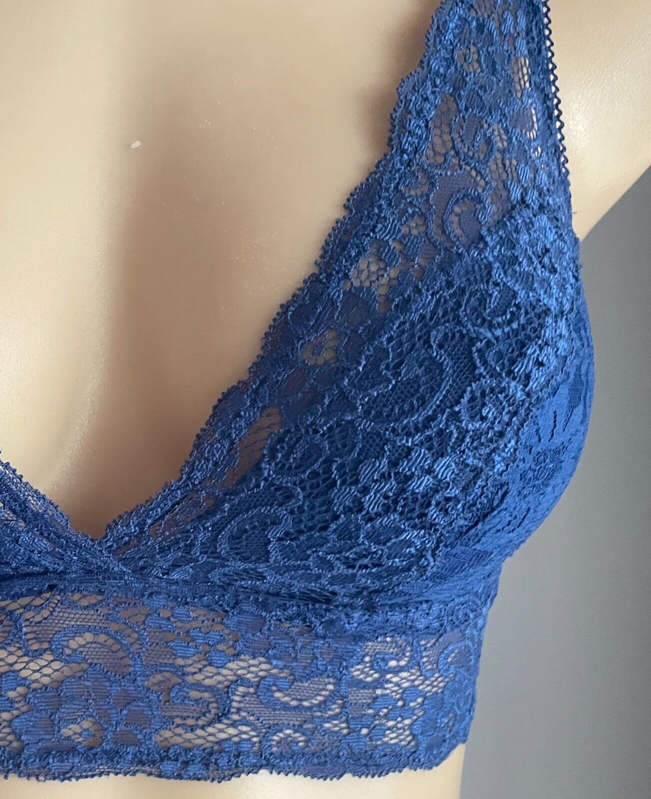 SOMA Blue Lace Plunge Adjustable Straps Bralette Wireless Size 32 AU 10 Bra