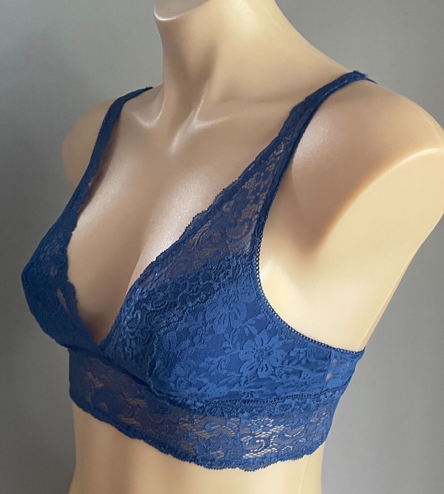 SOMA Blue Lace Plunge Adjustable Straps Bralette Wireless Size 32 AU 10 Bra