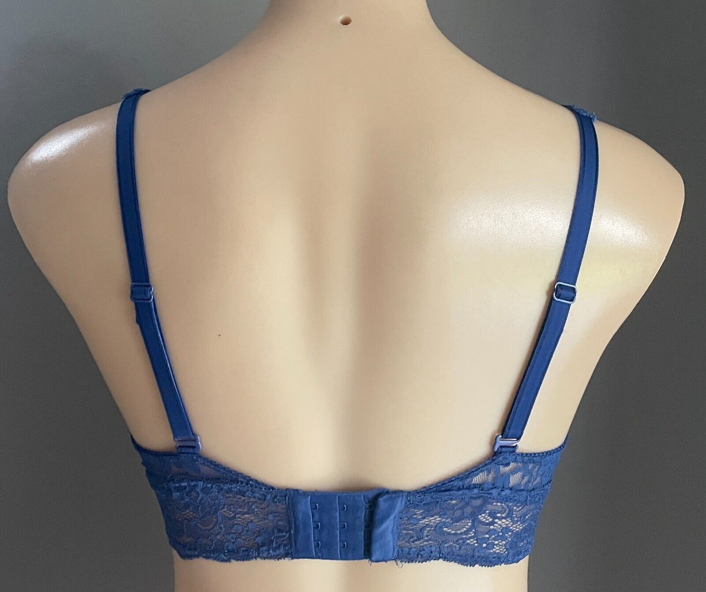 SOMA Blue Lace Plunge Adjustable Straps Bralette Wireless Size 32 AU 10 Bra