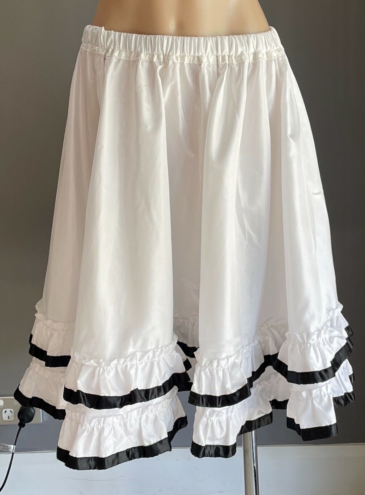 Rockabilly Petticoat Skirt White Satin Taffeta Elastic Waist Ruffle Trim Size 14