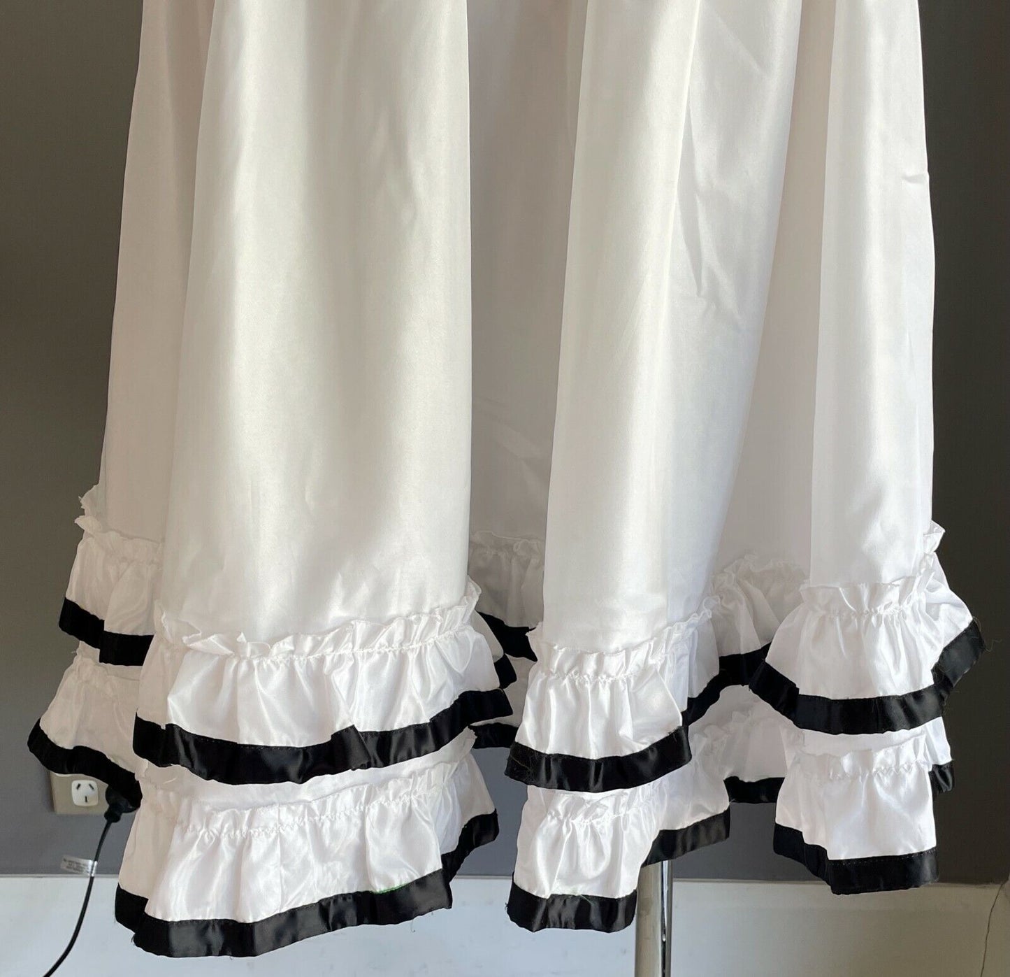 Rockabilly Petticoat Skirt White Satin Taffeta Elastic Waist Ruffle Trim Size 14