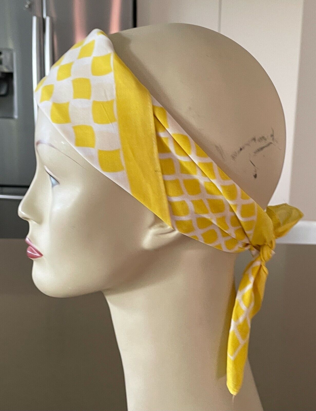 Bandana HEAD Wrap NECK SCARF Yellow & White Square Print Cotton 1950s NEW