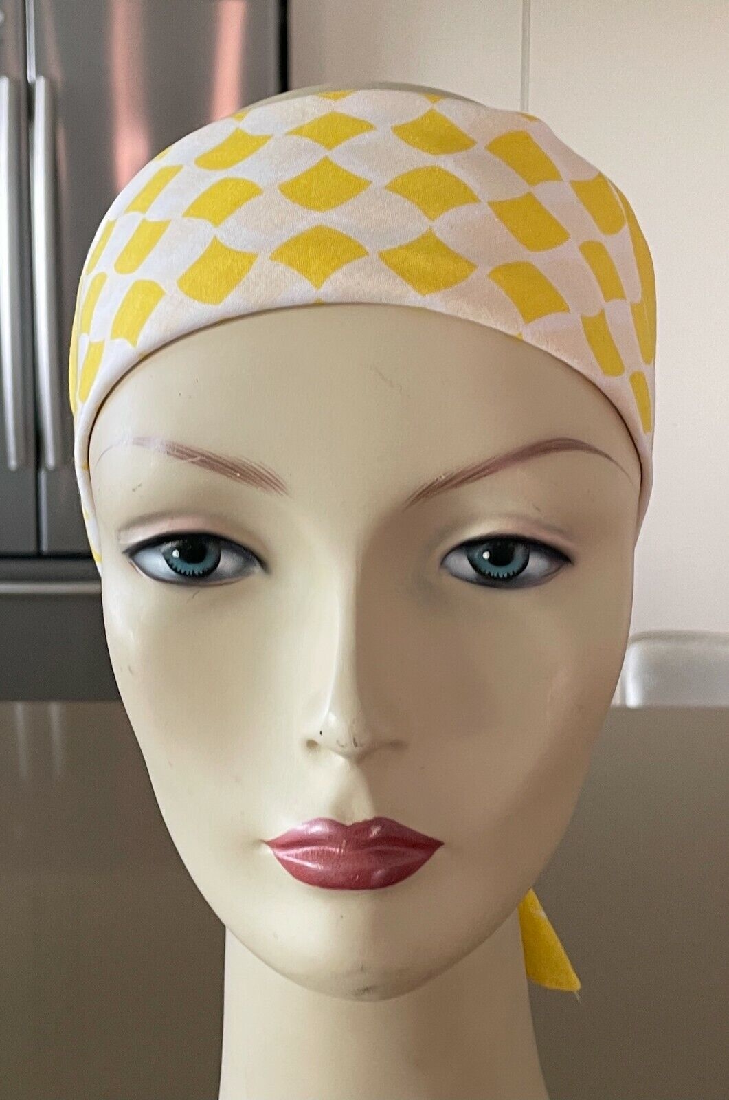 Bandana HEAD Wrap NECK SCARF Yellow & White Square Print Cotton 1950s NEW
