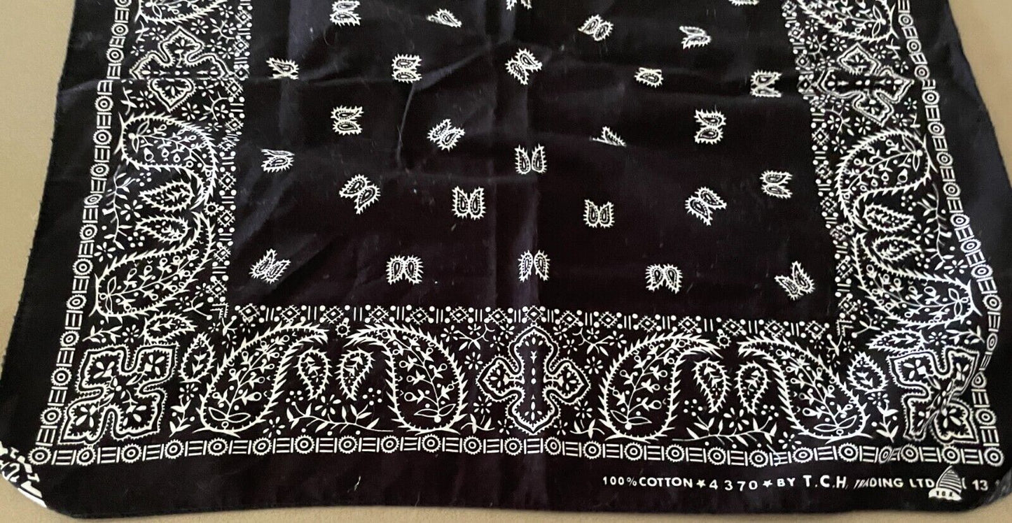 Bandana HEAD SCARF Black & White Paisley Print Neck Wrap  47cm Square NEW