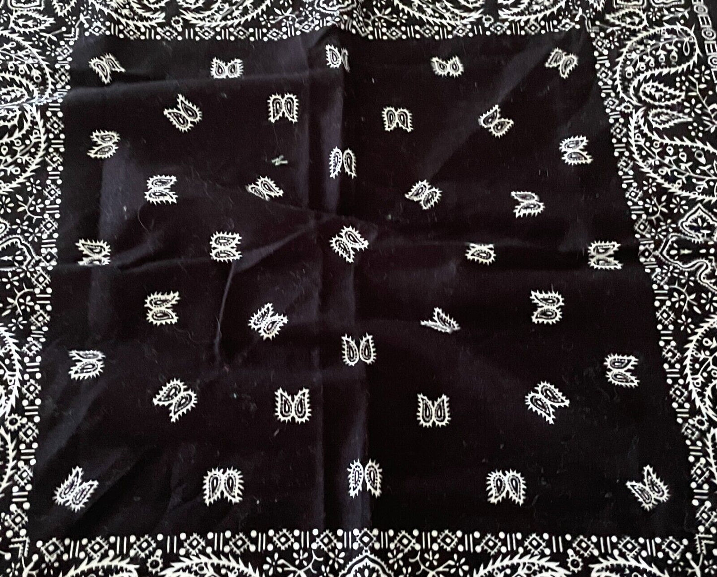 Bandana HEAD SCARF Black & White Paisley Print Neck Wrap  47cm Square NEW