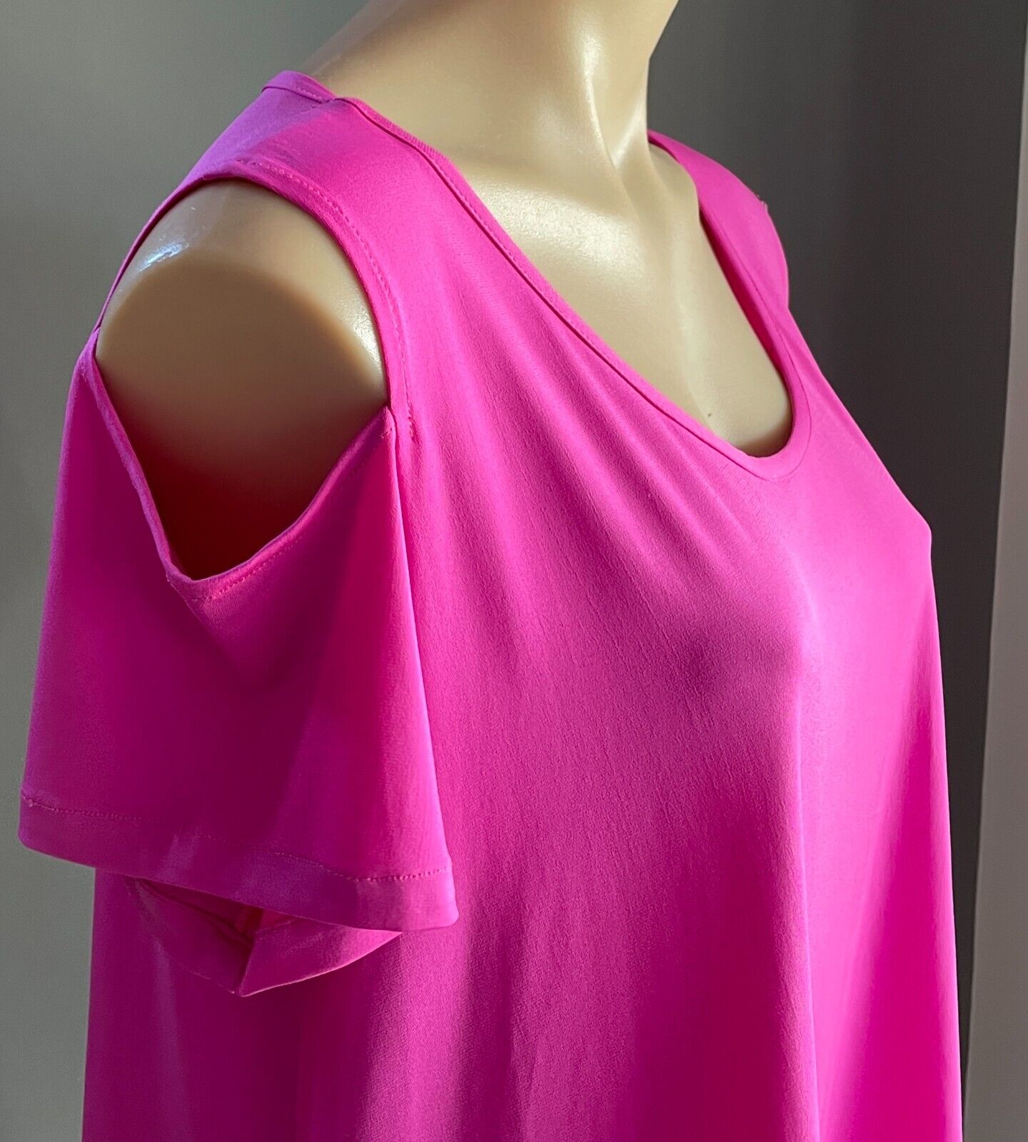 Hot Pink Short Sleeve Cold Shoulder Stretch A-Line Top Blouse Size 18 Tee