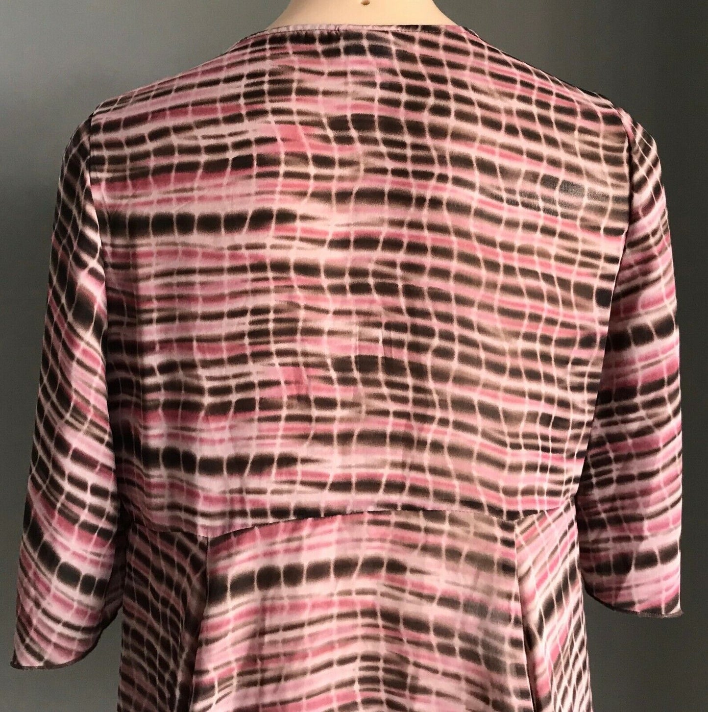 HOT OPTIONS Ladies Top Brown Pink Tie Dye Asymmetric Hem Flutter Sleeve Size 14