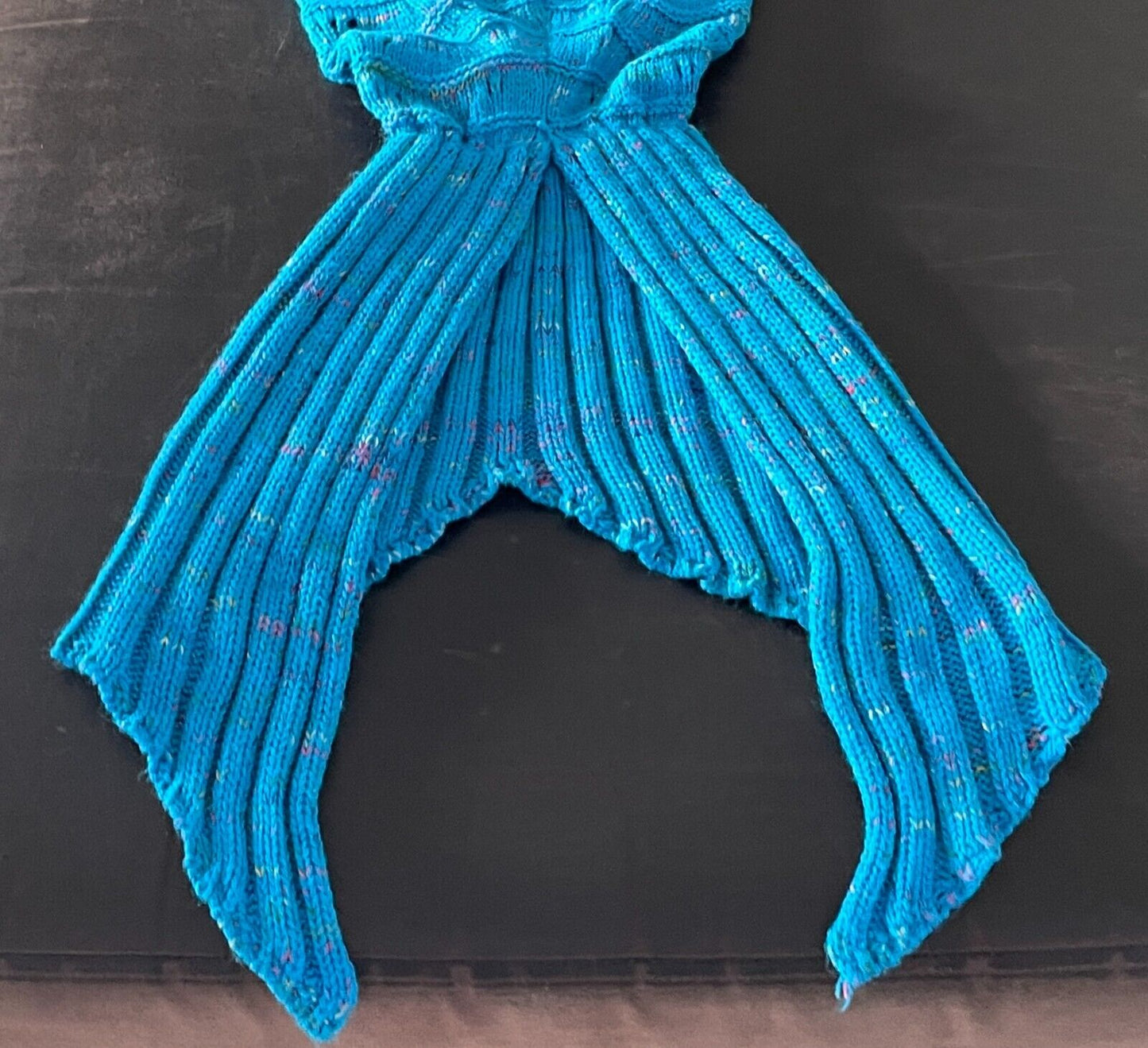1 Piece Knit Mermaid Tail Blue Multicolour Fleck Cozy Warm Blanket Adult Sz 8 10