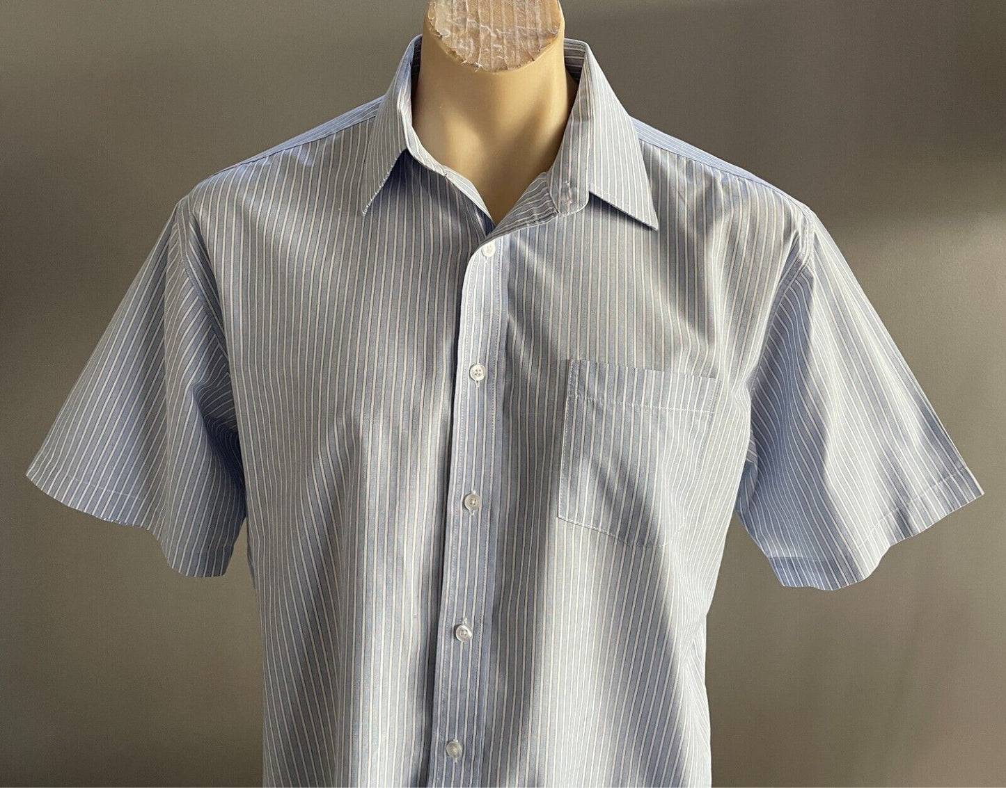 TARGET Shirt Blue & White Stripe Mens Size 42 Regular Fit Short Sleeves