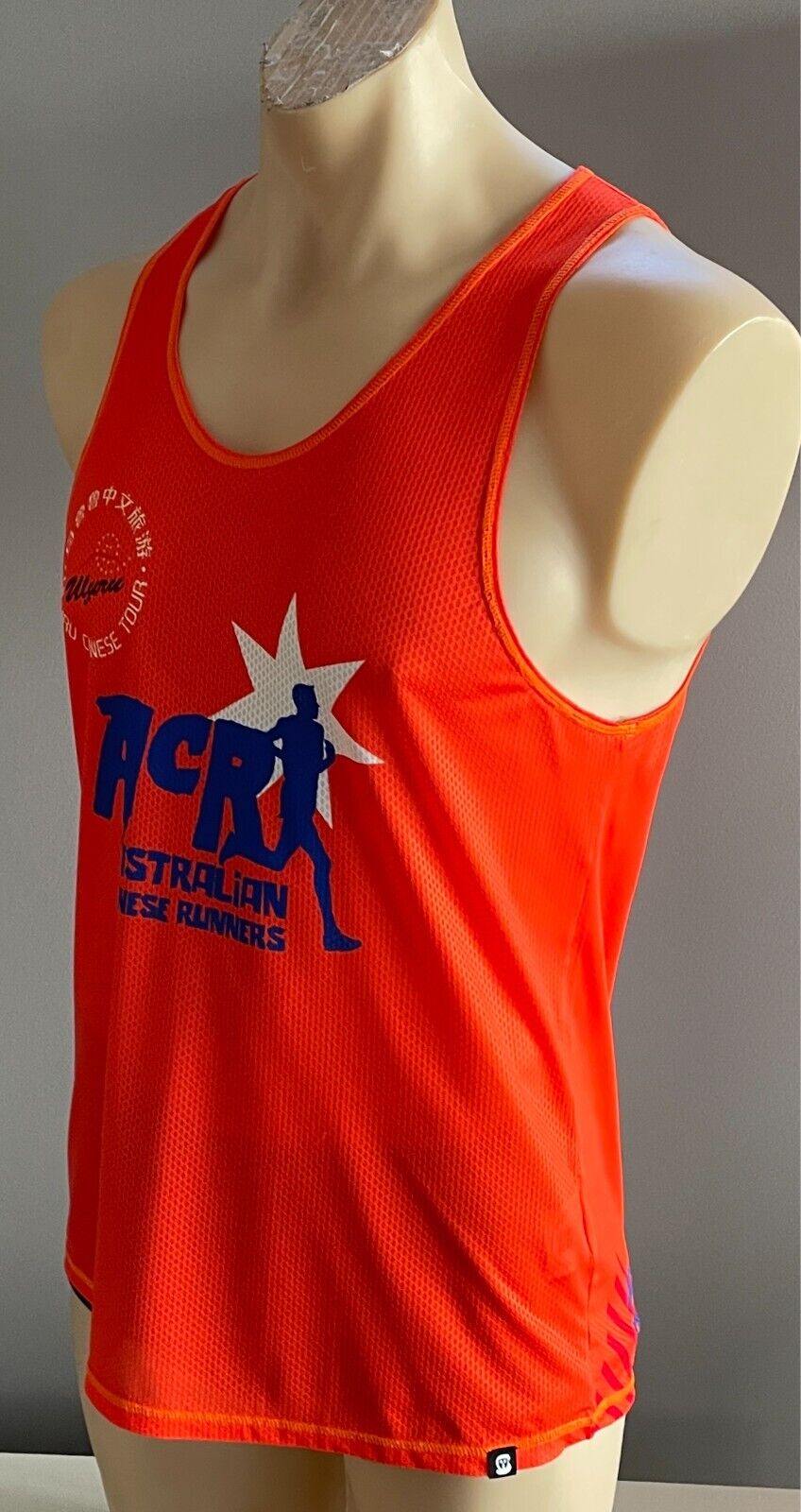 AUSTRALIAN CHINESE RUNNERS Uluru Tour Singlet Size XL Orange Sleeveless