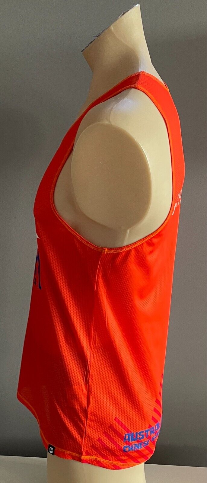 AUSTRALIAN CHINESE RUNNERS Uluru Tour Singlet Size XL Orange Sleeveless