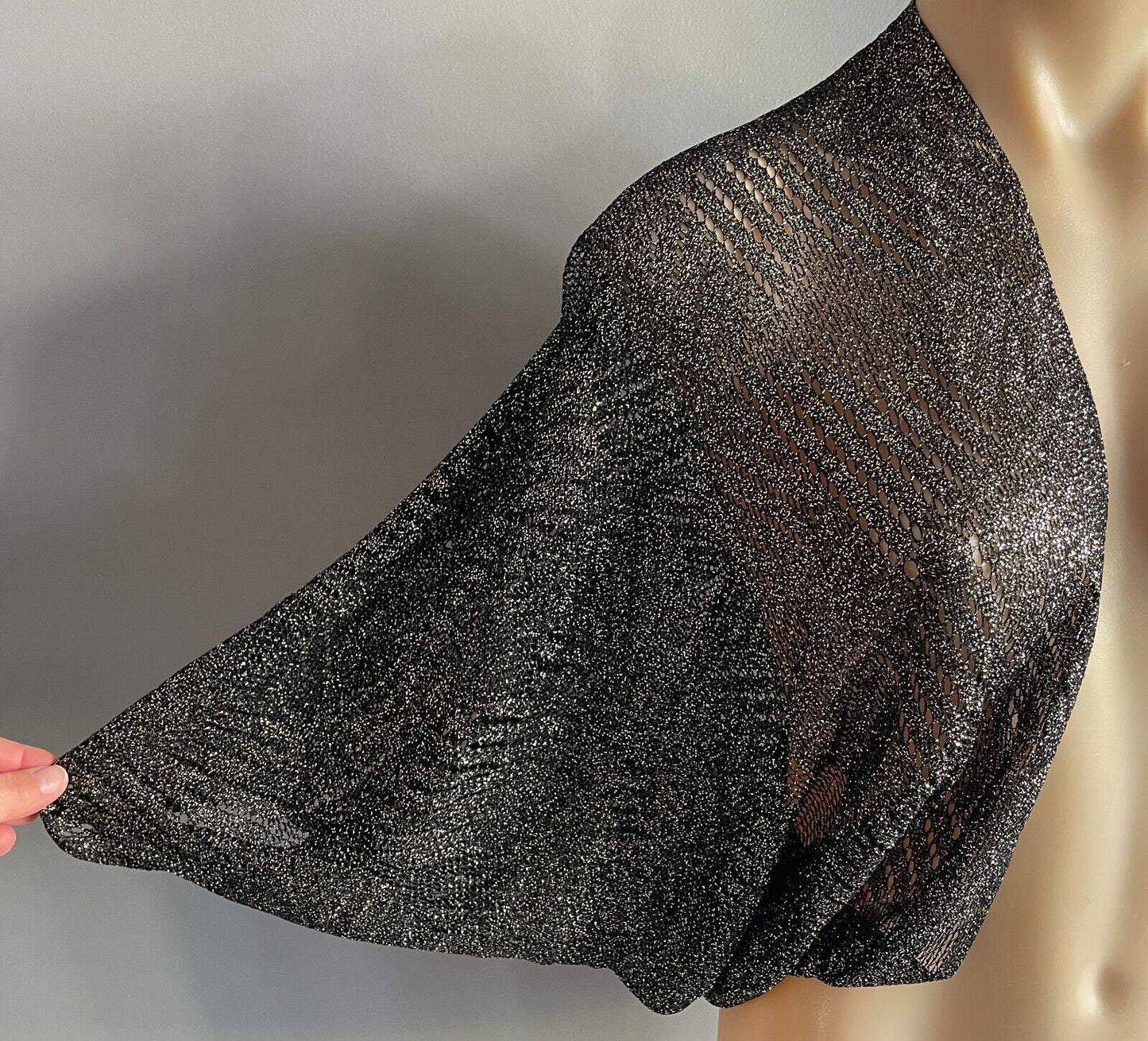 Bolero Black and Gold Metallic Thread Knit Dolman Lightweight Shrug Size 10 12