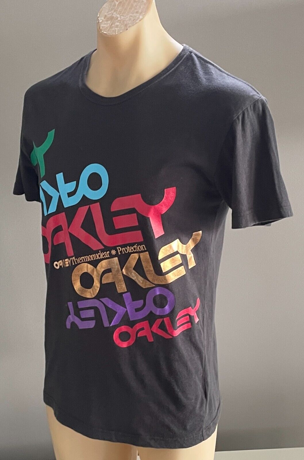 OAKLEY  T-Shirt Vintage Black Thermonuclear Protection Mens  L Multicolour NEW