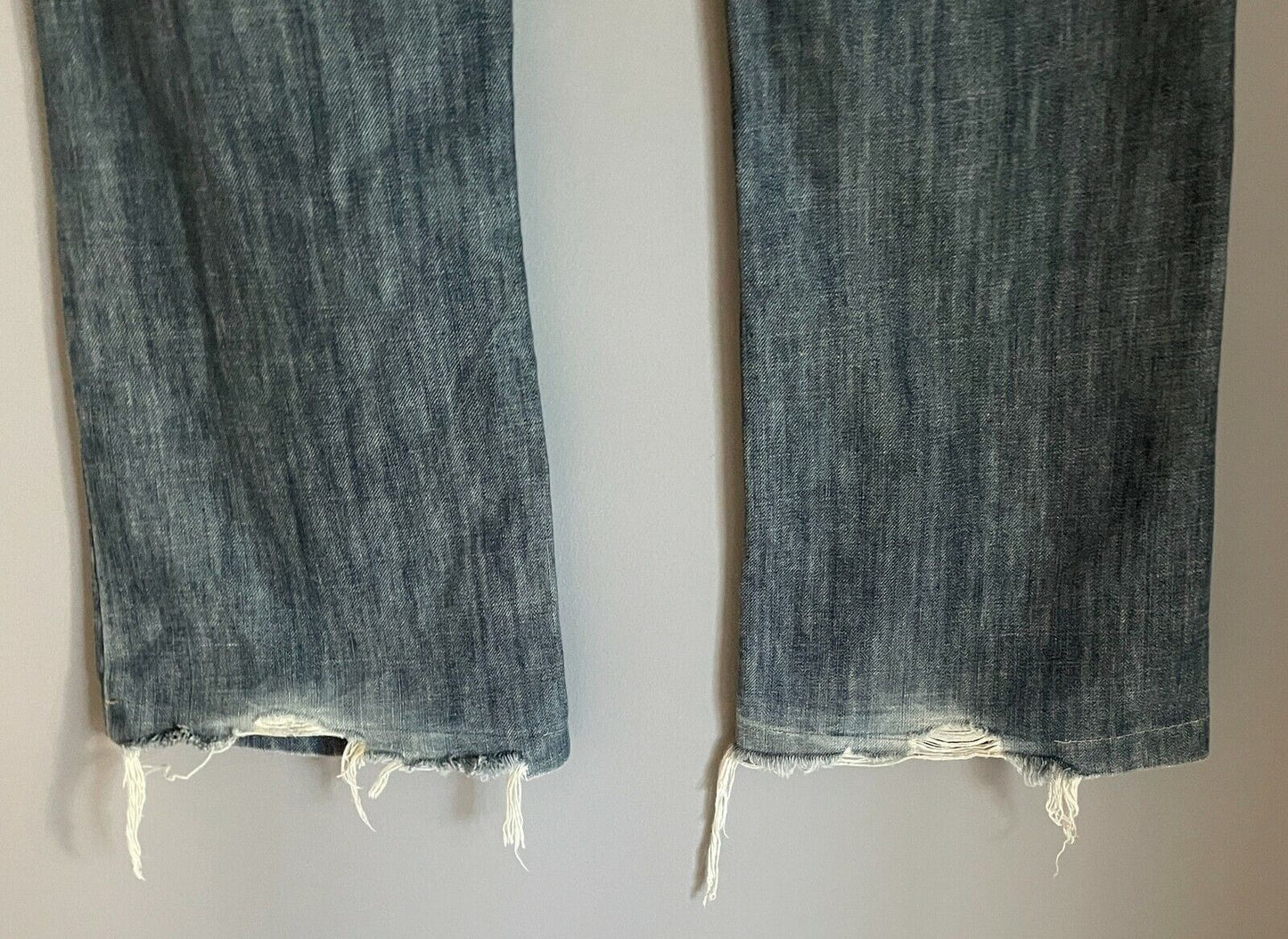 Mens DIESEL Jeans  Blue Denim Faded in Places & Distressed Hems Size 34 Vintage