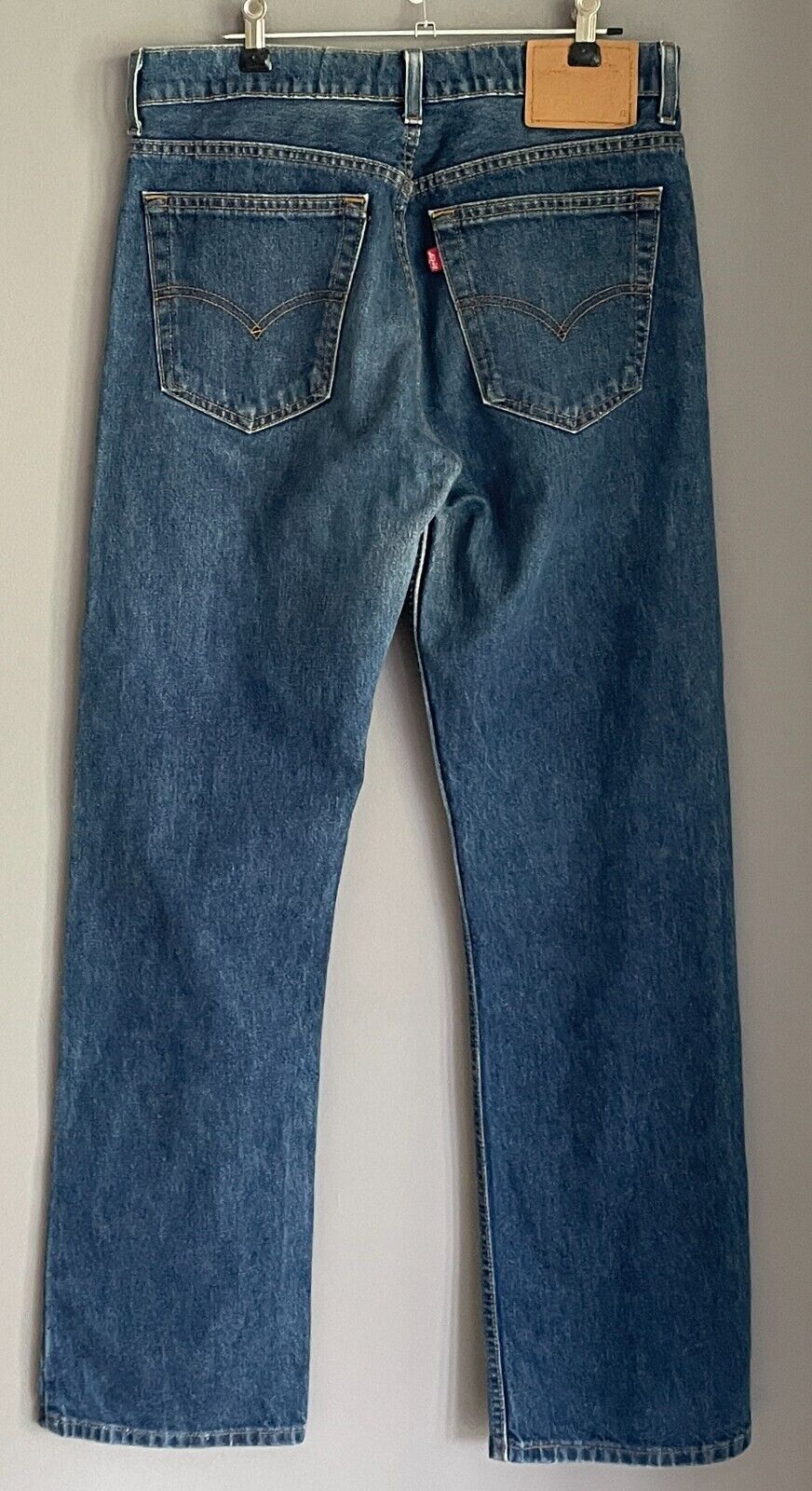 Mens LEVI'S Denim Jeans Mid Blue Straight Leg Button Fly Size 84cm Waist