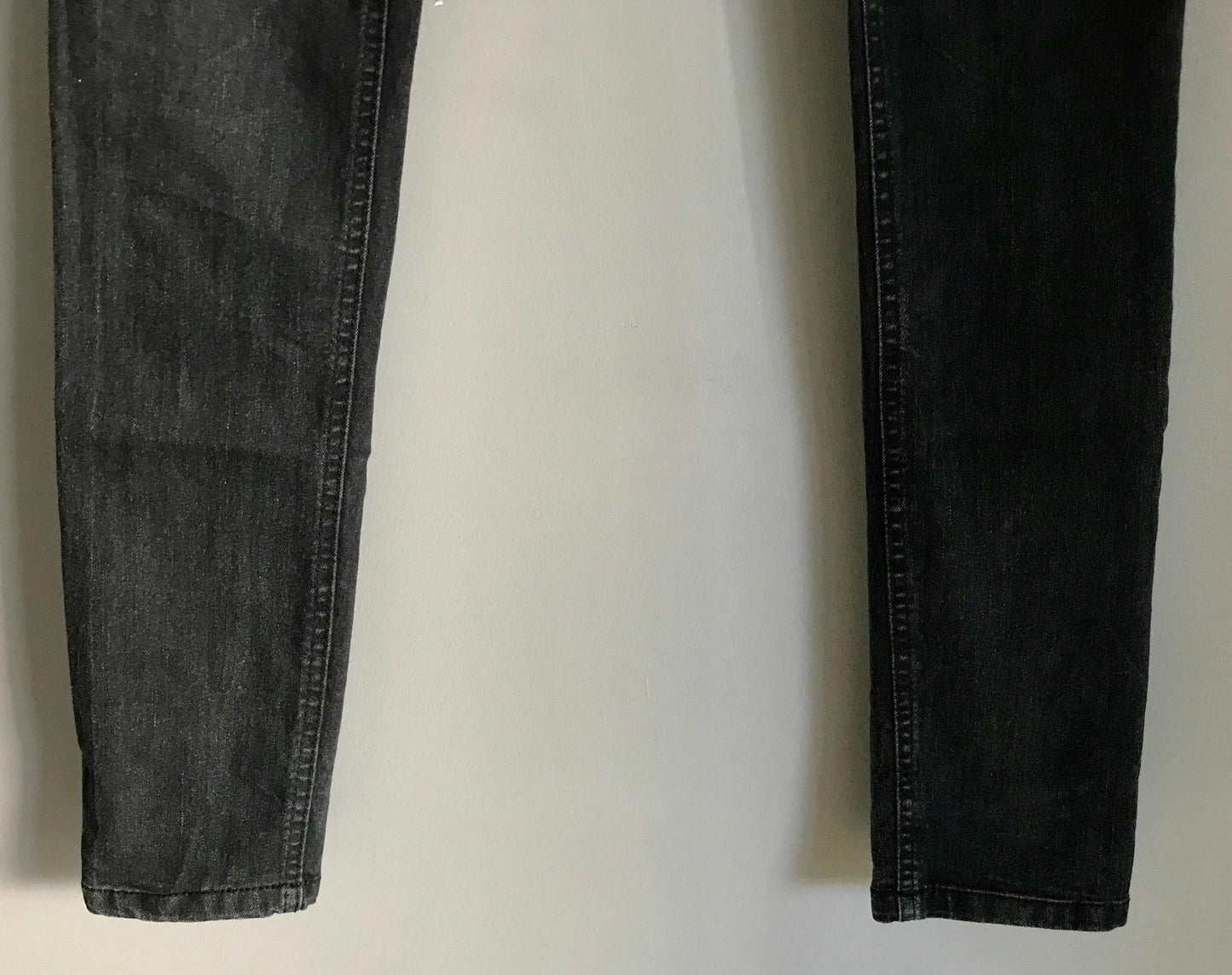 New Mens FACTORIE Distressed Jeans Spray On Slick Denim Skinny Leg Jeans Size 30